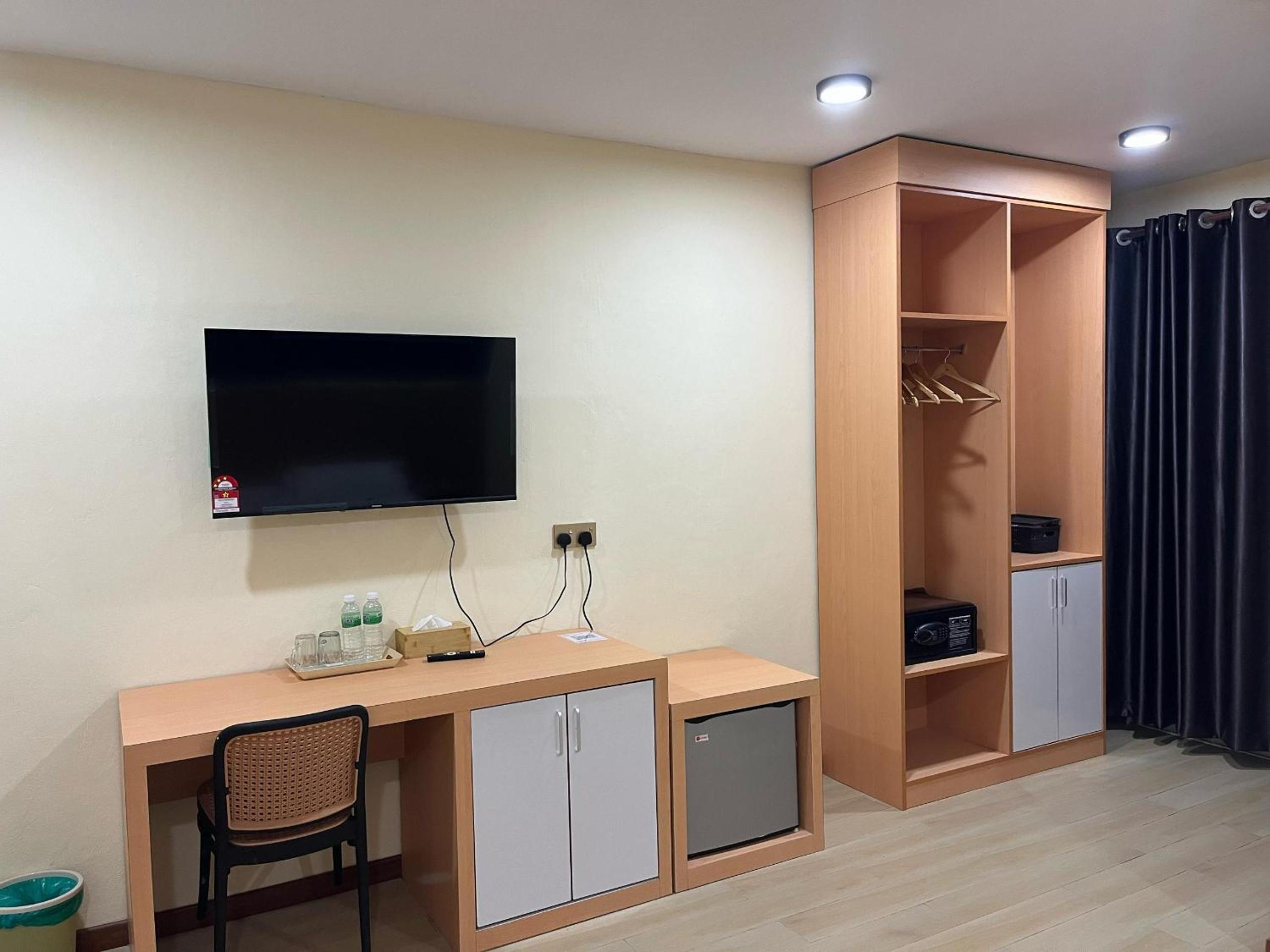 Superior King Room - Photo 5