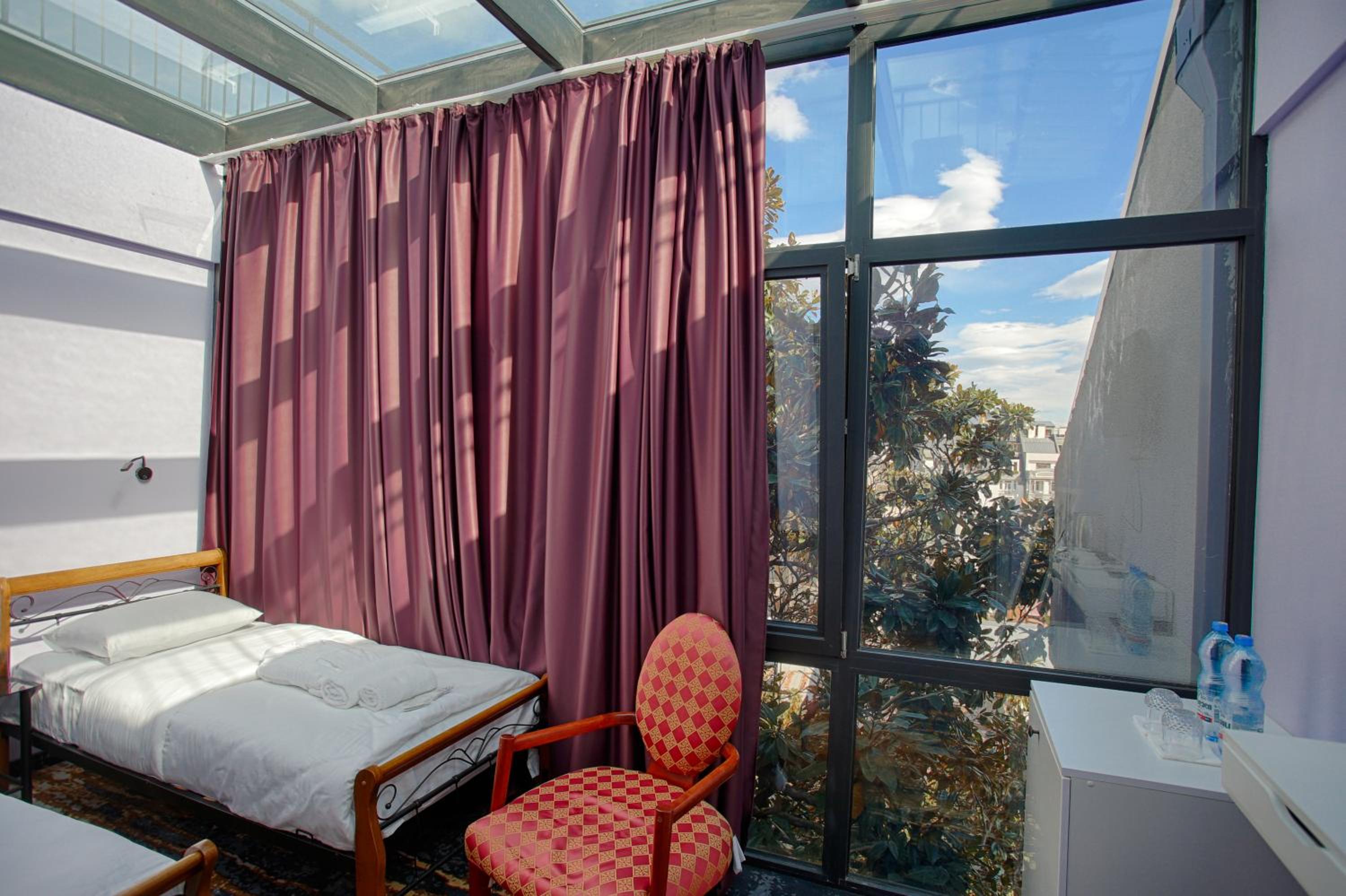 Standard Double or Twin Room - Photo 2