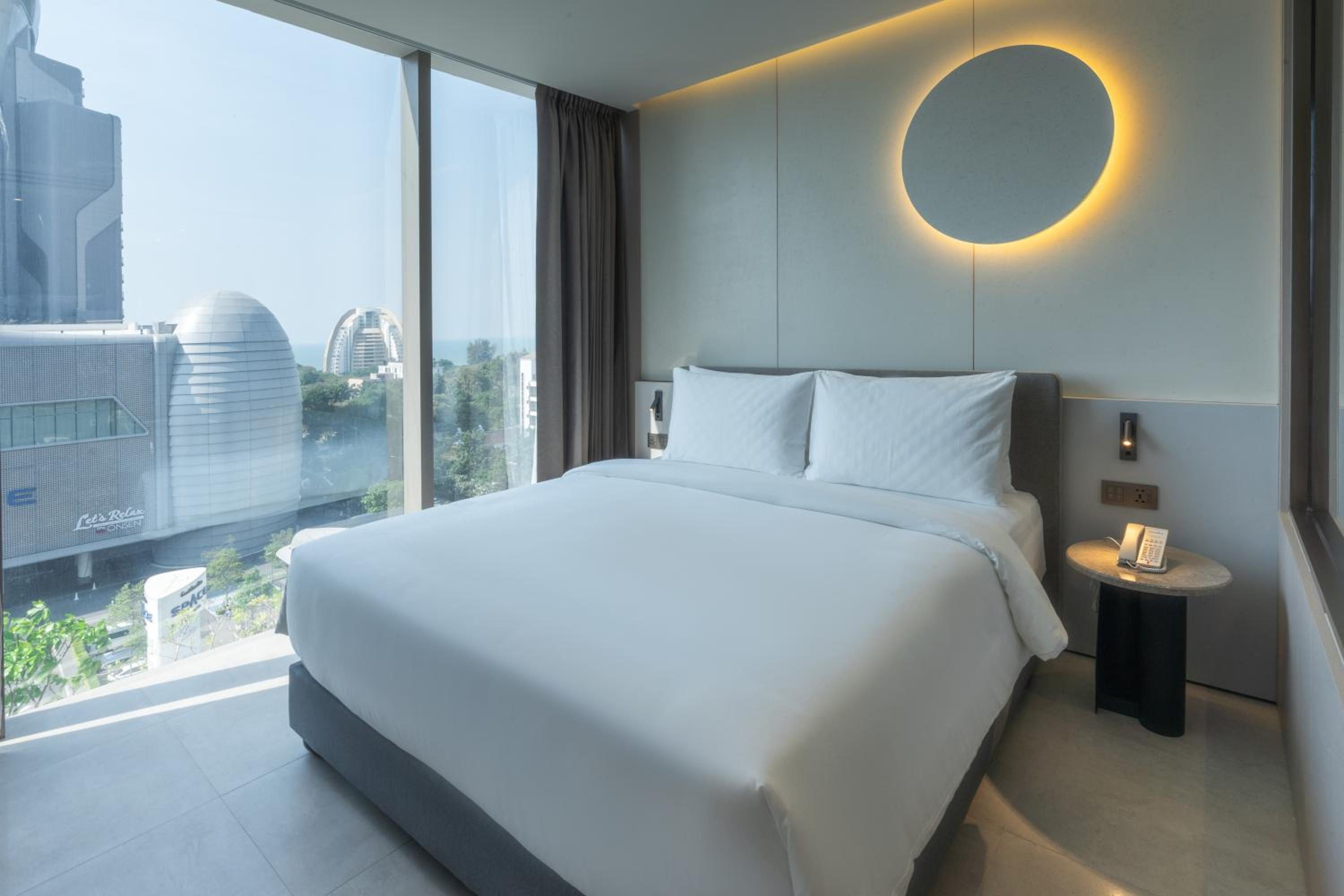 Luna Deluxe Sea View Double
