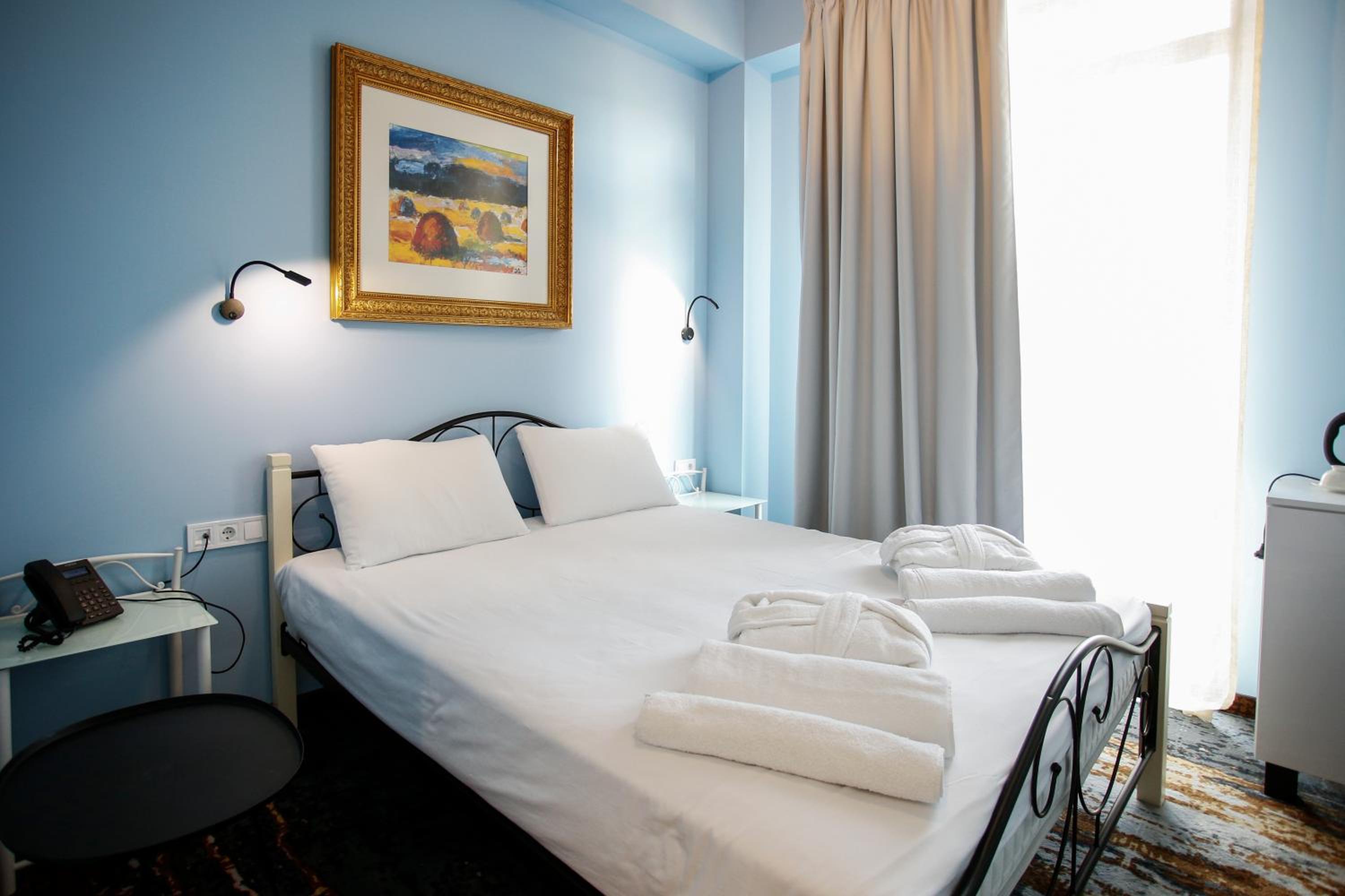 Standard Double Room - Photo 2