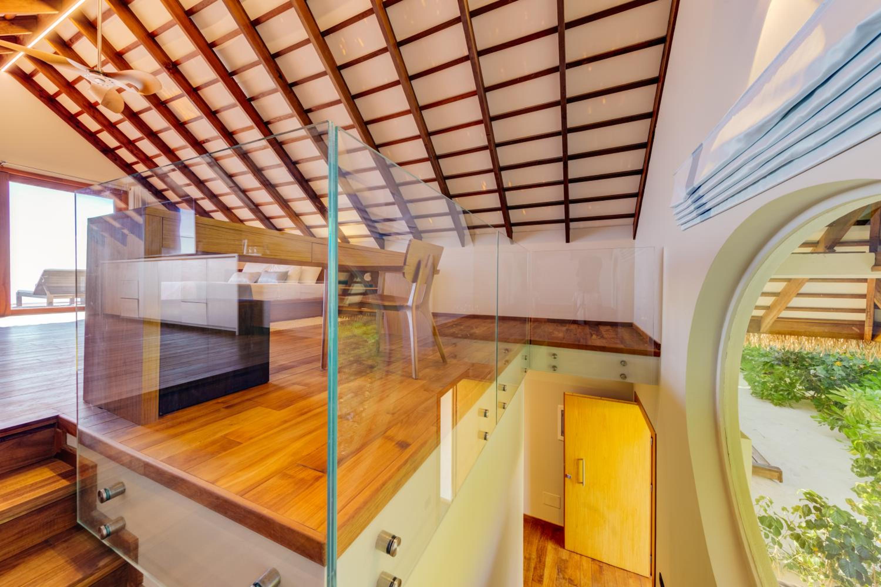 Superior Beach Loft - Enjoy a Complimentary in-villa breakfast plus Complimentary return speedboat transfers (7+ nights) or 50% off transfers (1–6 nights, up to 2 guests). Valid for stays until 31 Oct 2027 - Photo 2