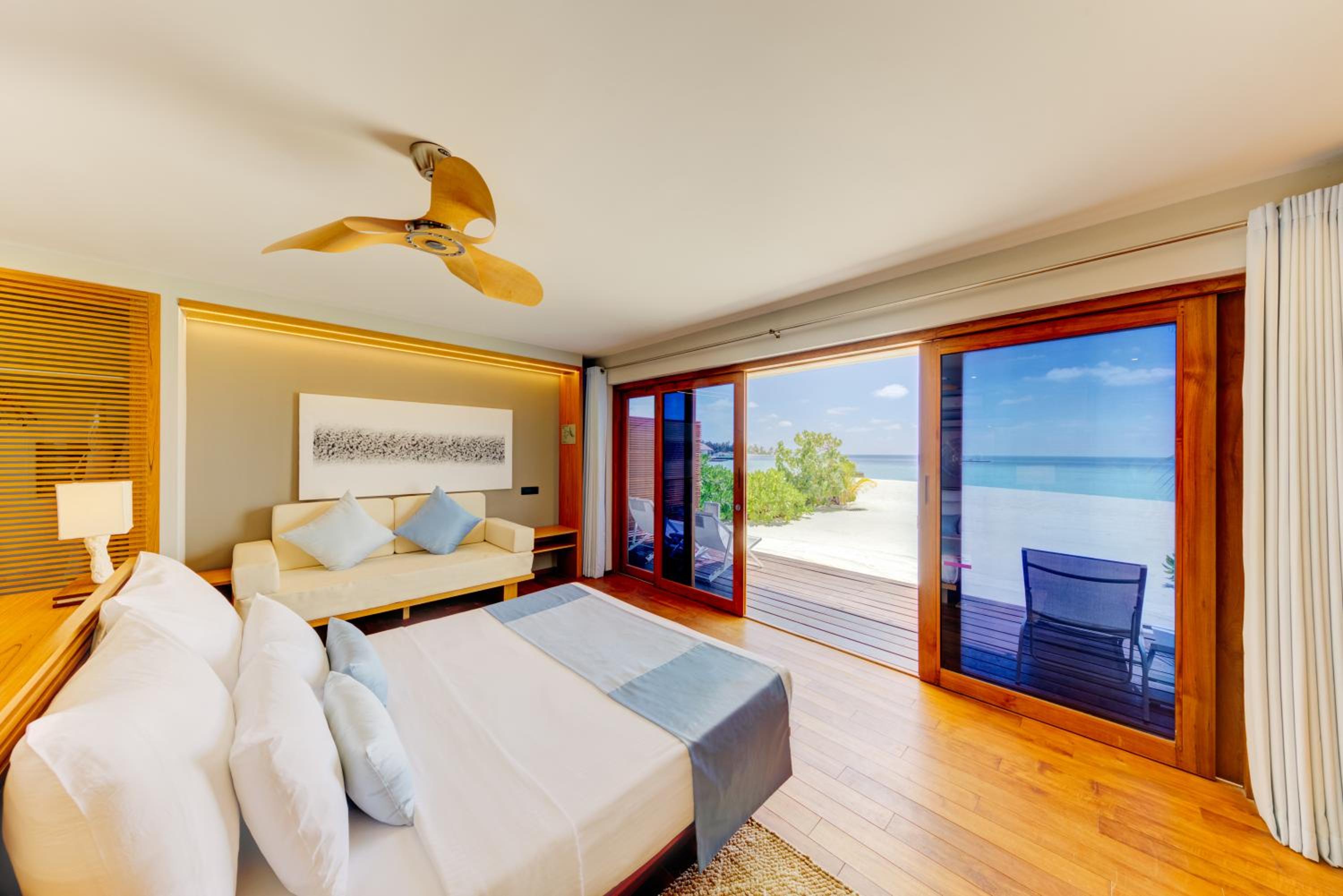 Beach Bungalow - Enjoy a Complimentary in-villa breakfast plus Complimentary return speedboat transfers (7+ nights) or 50% off transfers (1–6 nights, up to 2 guests). Valid for stays until 31 Oct 2027 - Photo 5