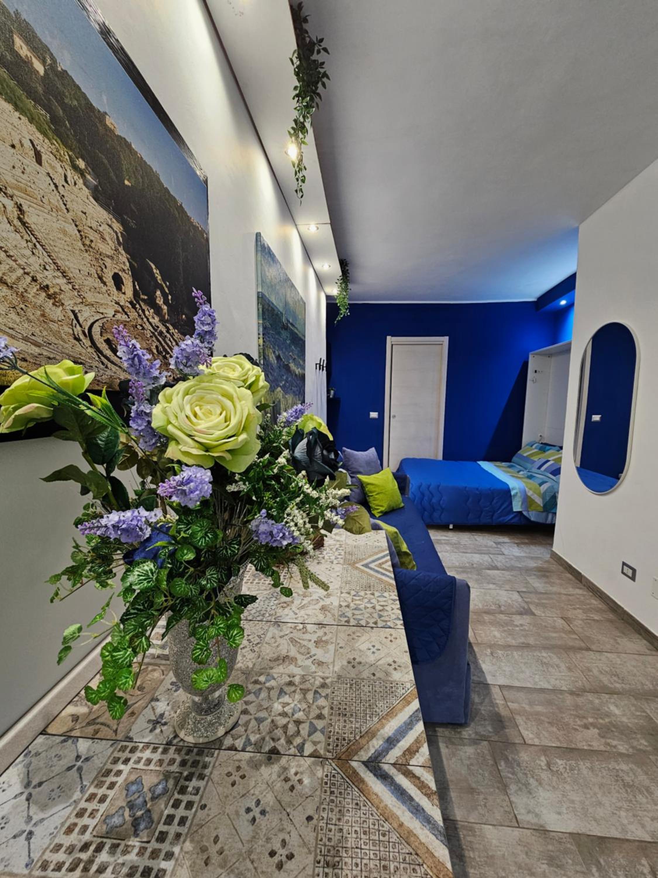 Apartment with Balcony - Photo 5