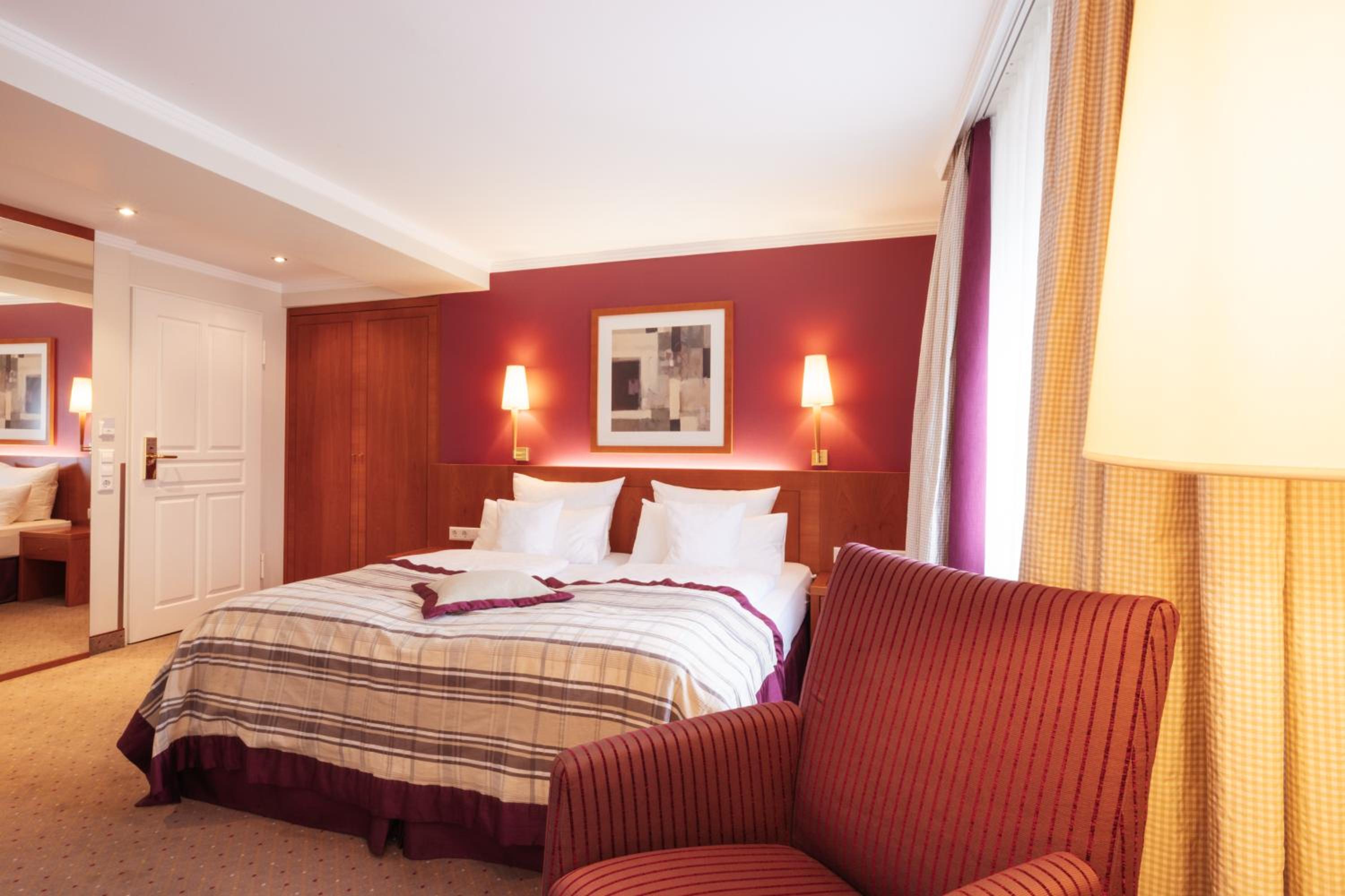 Junior Suite with Terrace and Lakeview - Photo 17