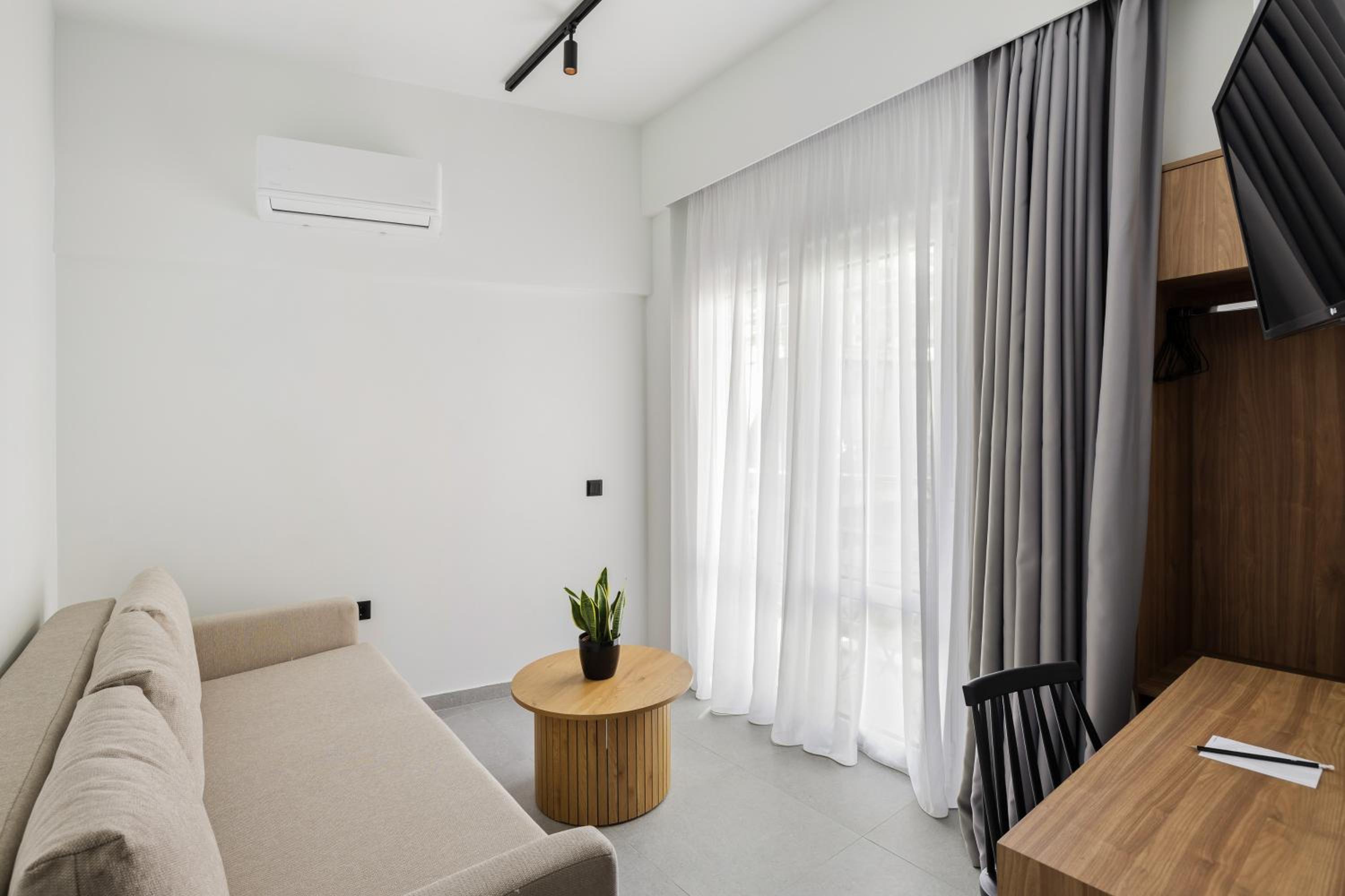 Junior Q Suite photo 1