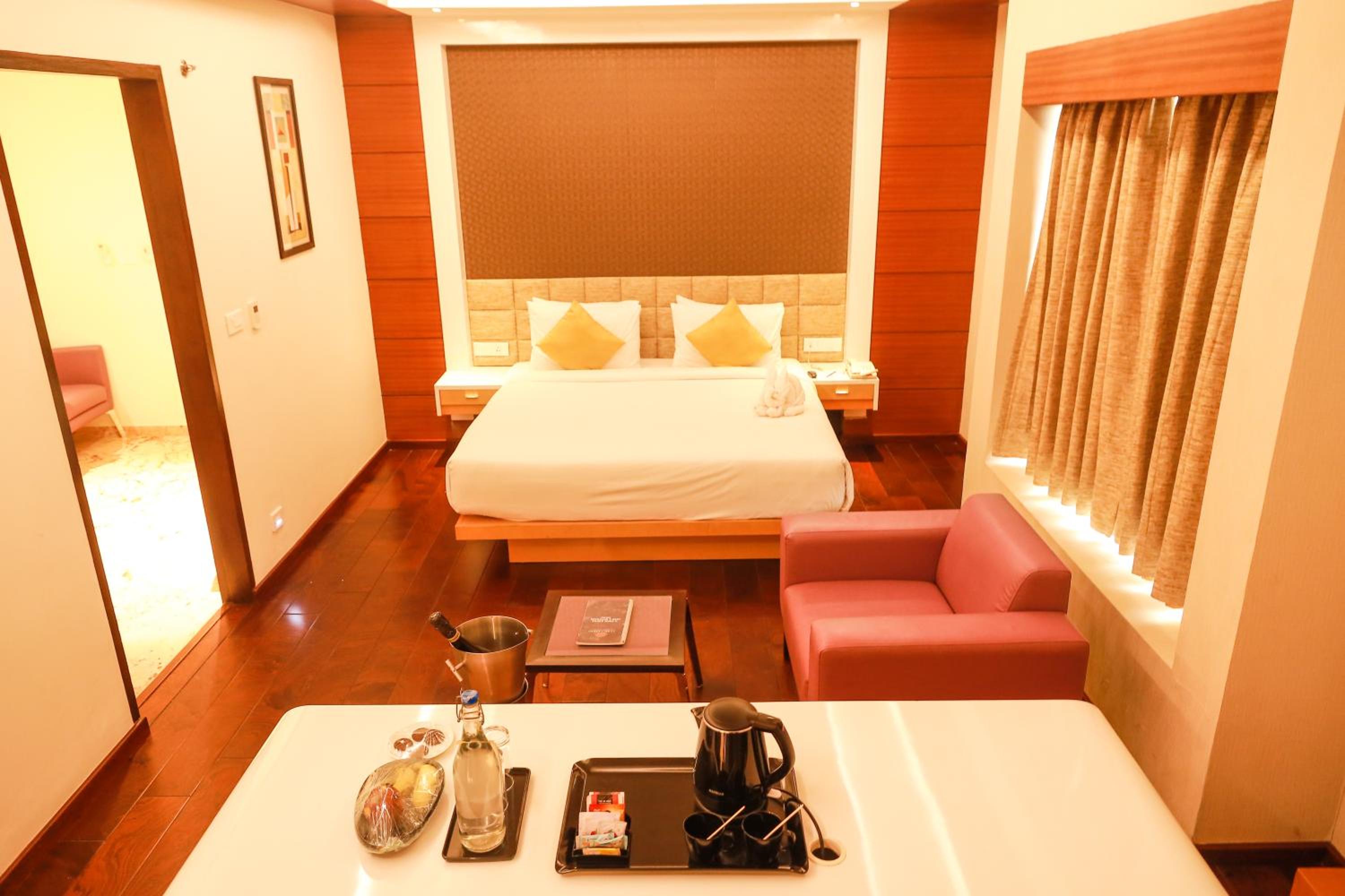 King Suite photo 2