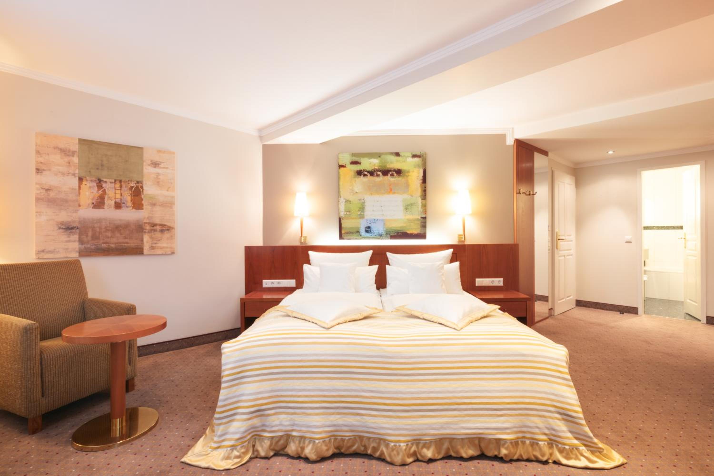 Junior Suite with Terrace and Lakeview - Photo 2