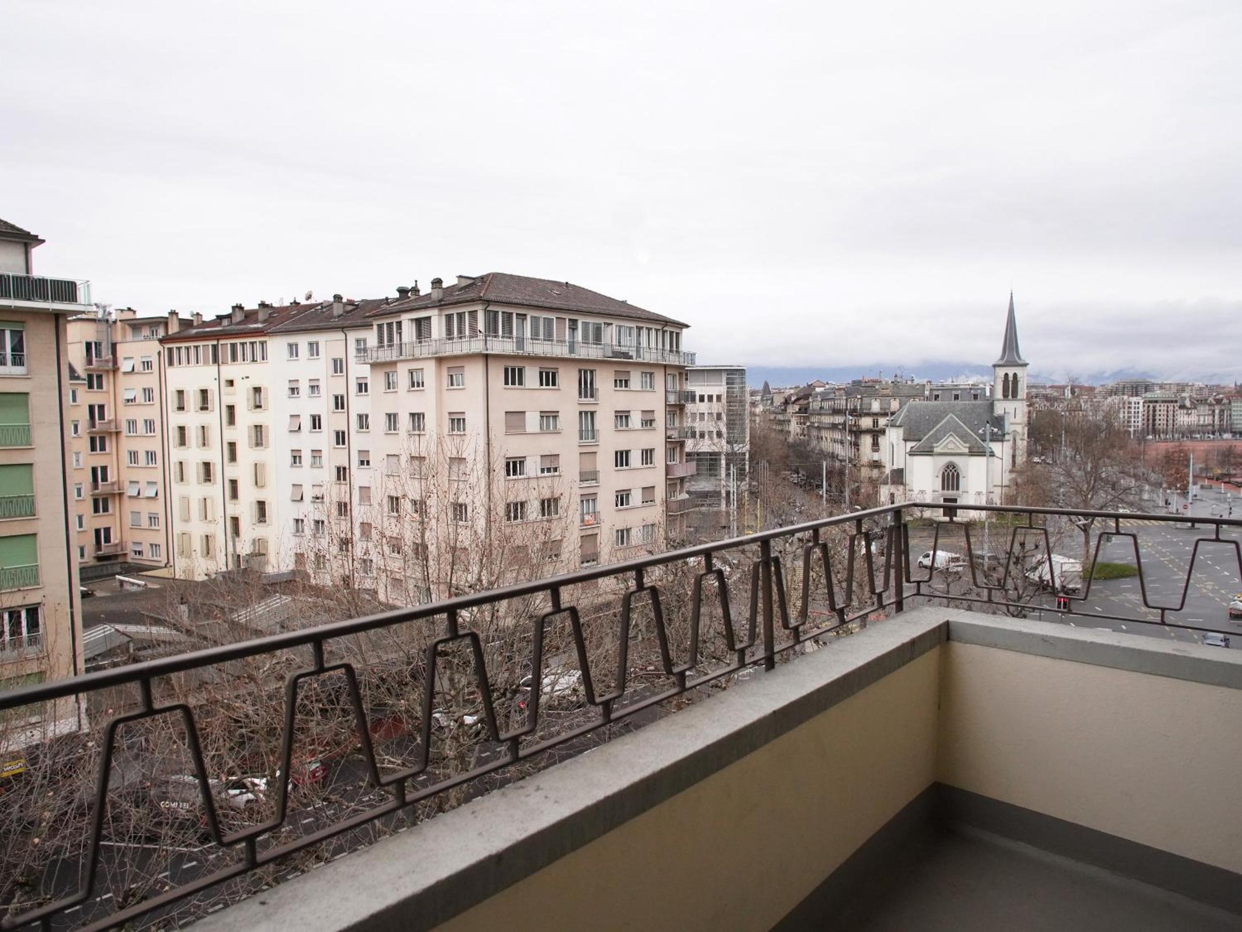 Two-Bedroom Apartment - Photo 7