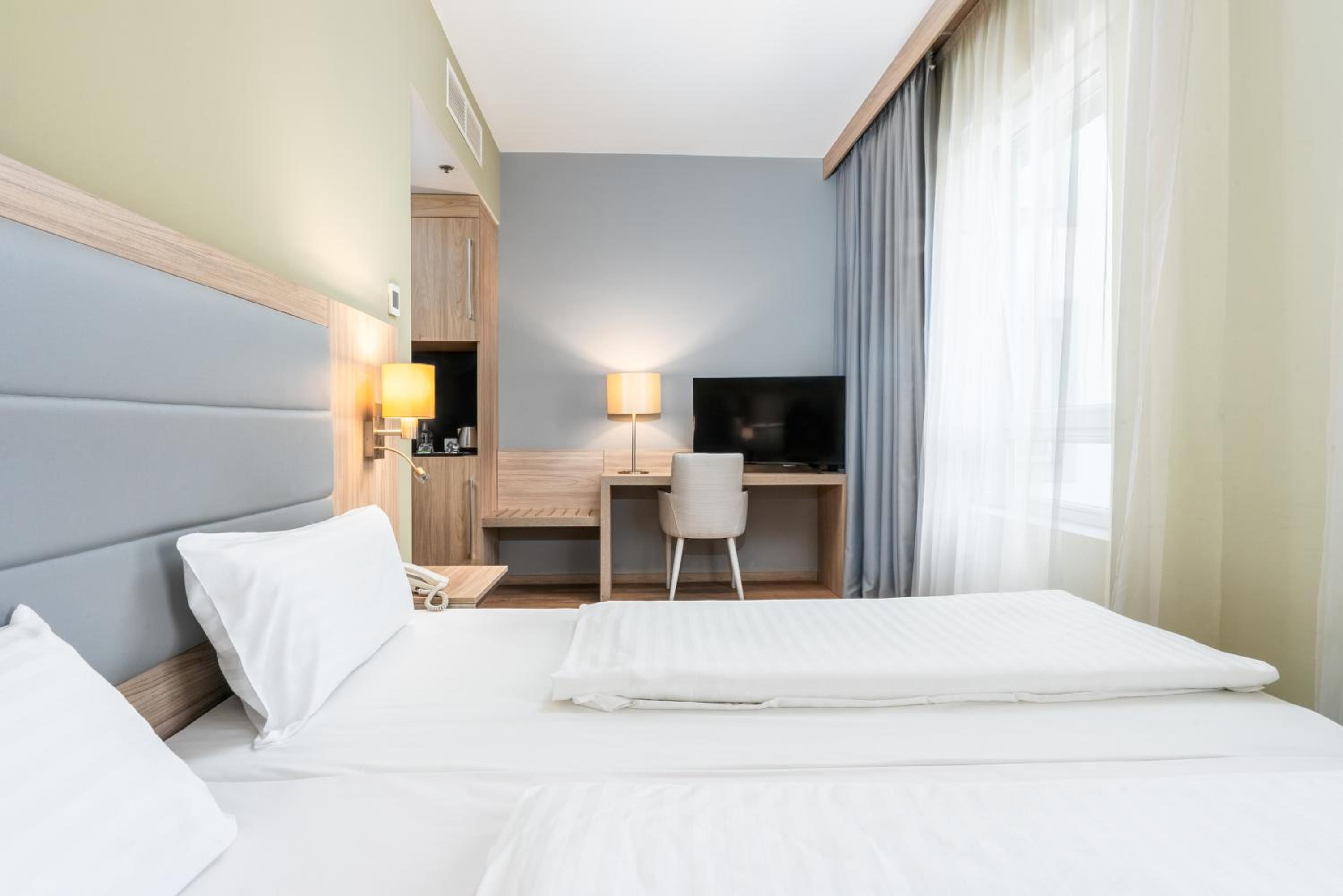 מלון אקאה ורדי בודפשט — Standard Room 1 or 2 beds