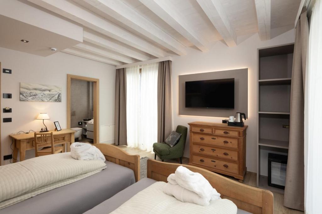 Superior Queen Room - Photo 8