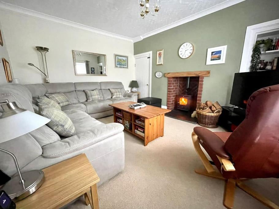Four-Bedroom House photo 3