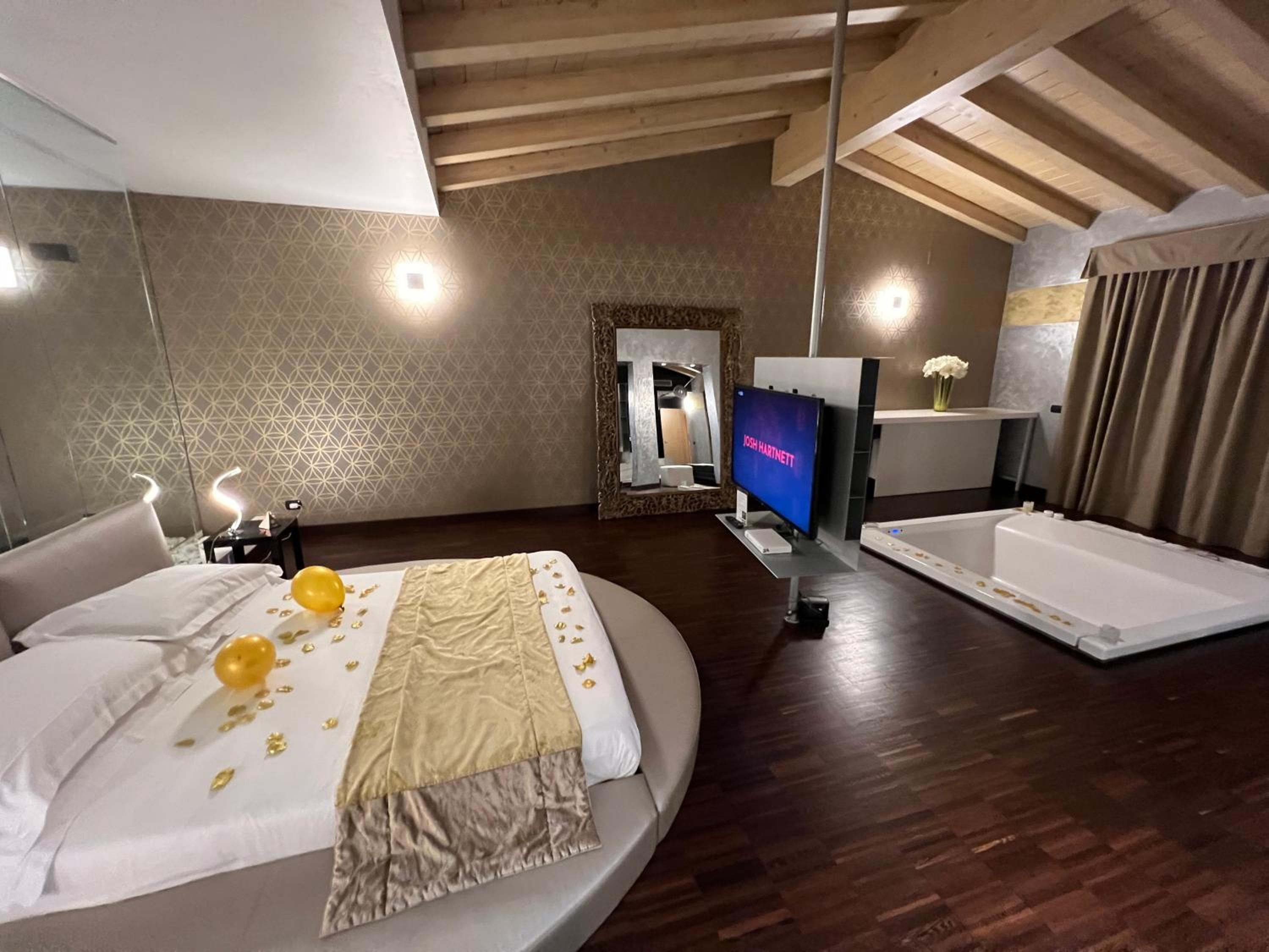 Presidential Suite photo 3