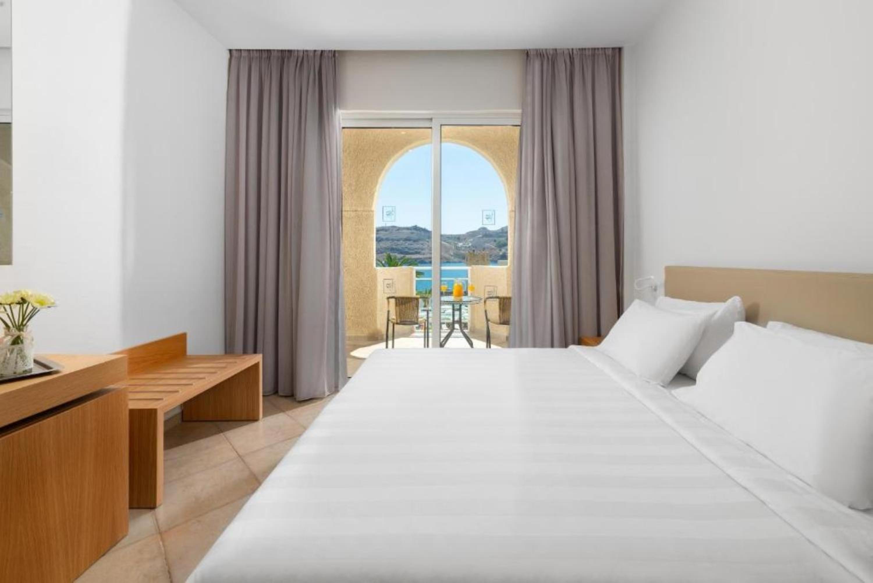 Deluxe Double or Twin Room with Sea View - Photo 4