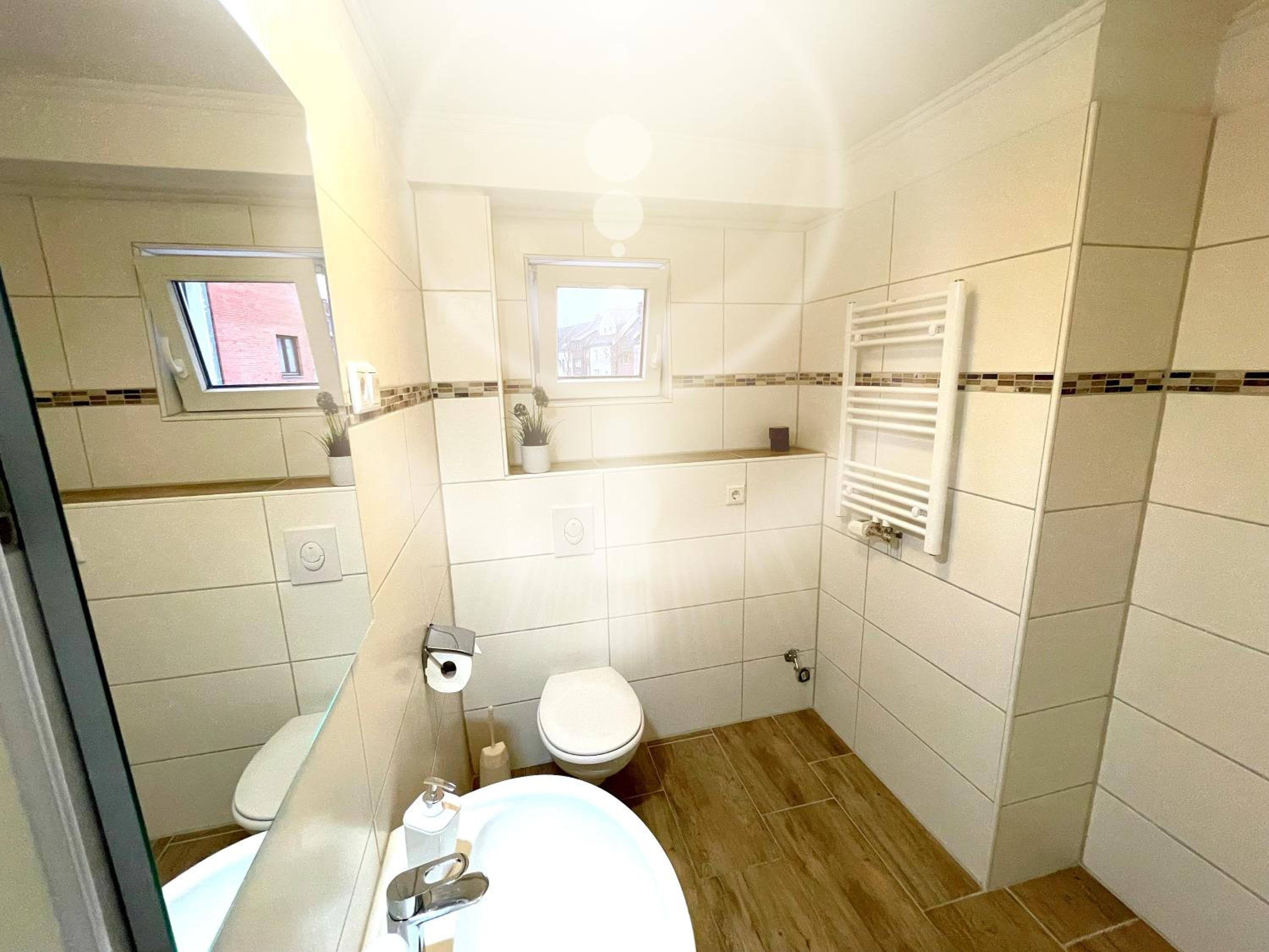 One-Bedroom Apartment - Photo 11