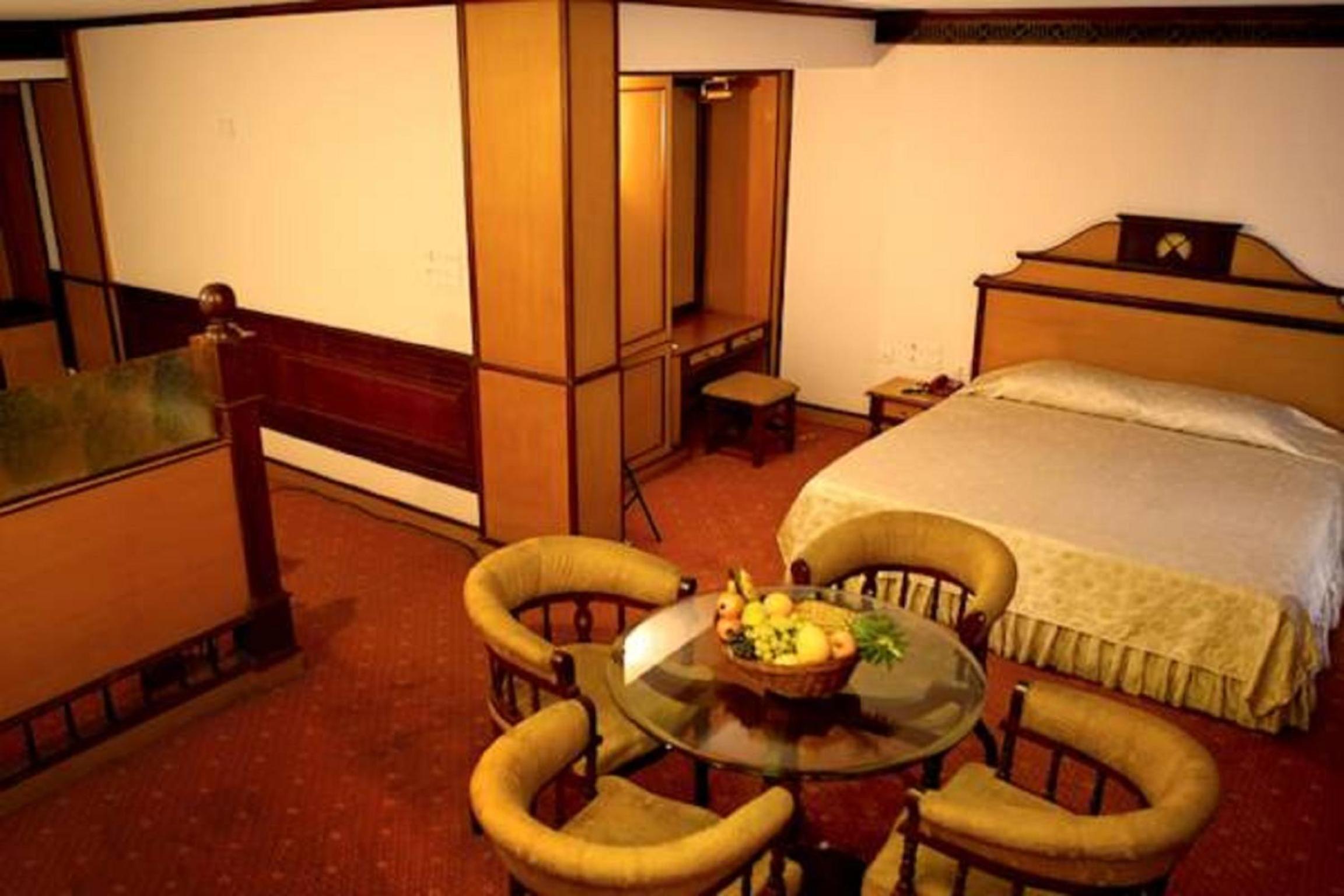 Deluxe King Room photo 3