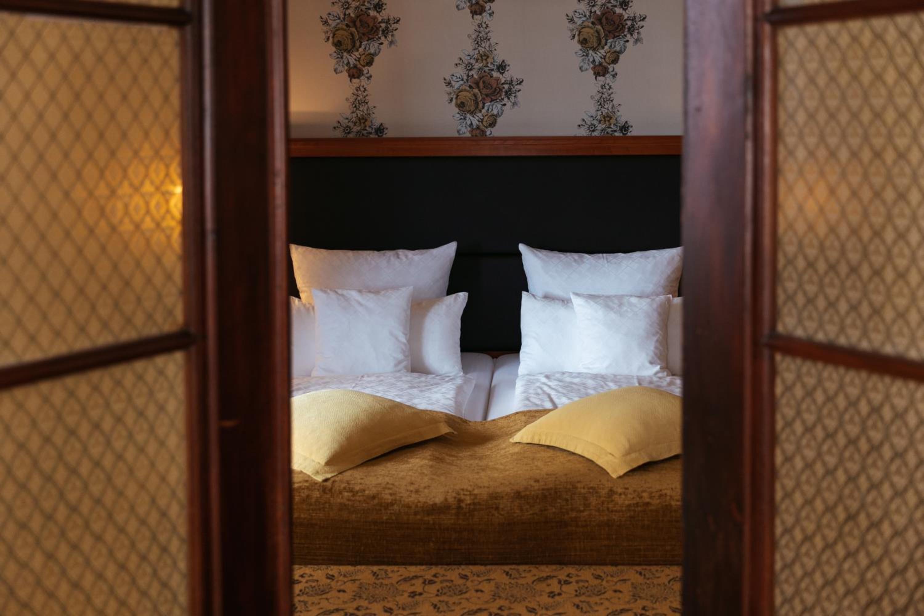 Deluxe Double or Twin Room - Photo 4