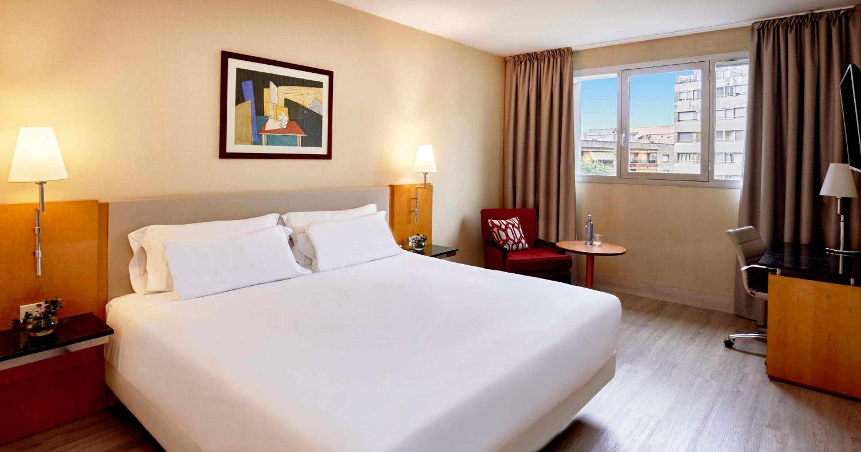 Standard Double or Twin Room - Photo 9