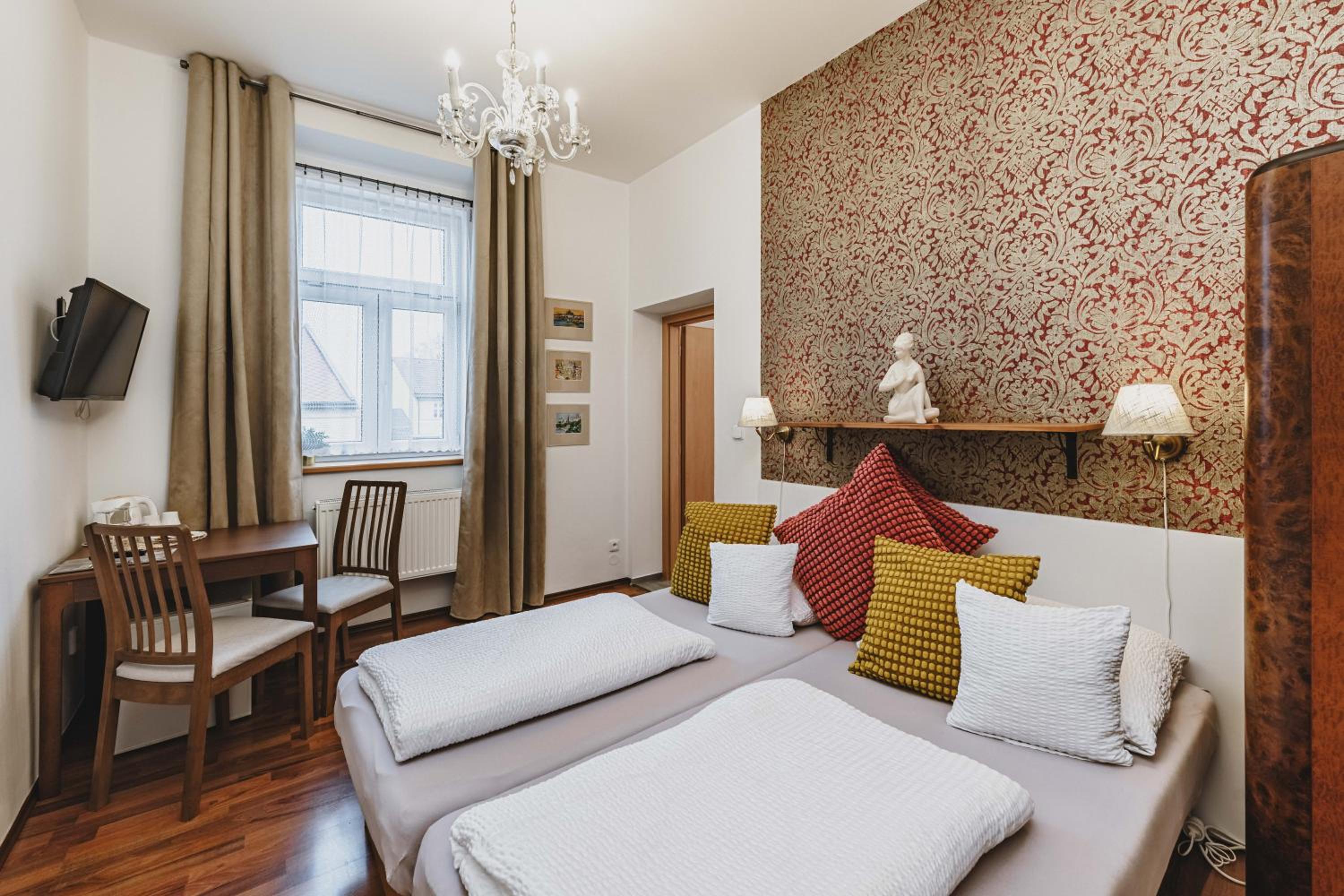 Superior Double or Twin Room photo 3