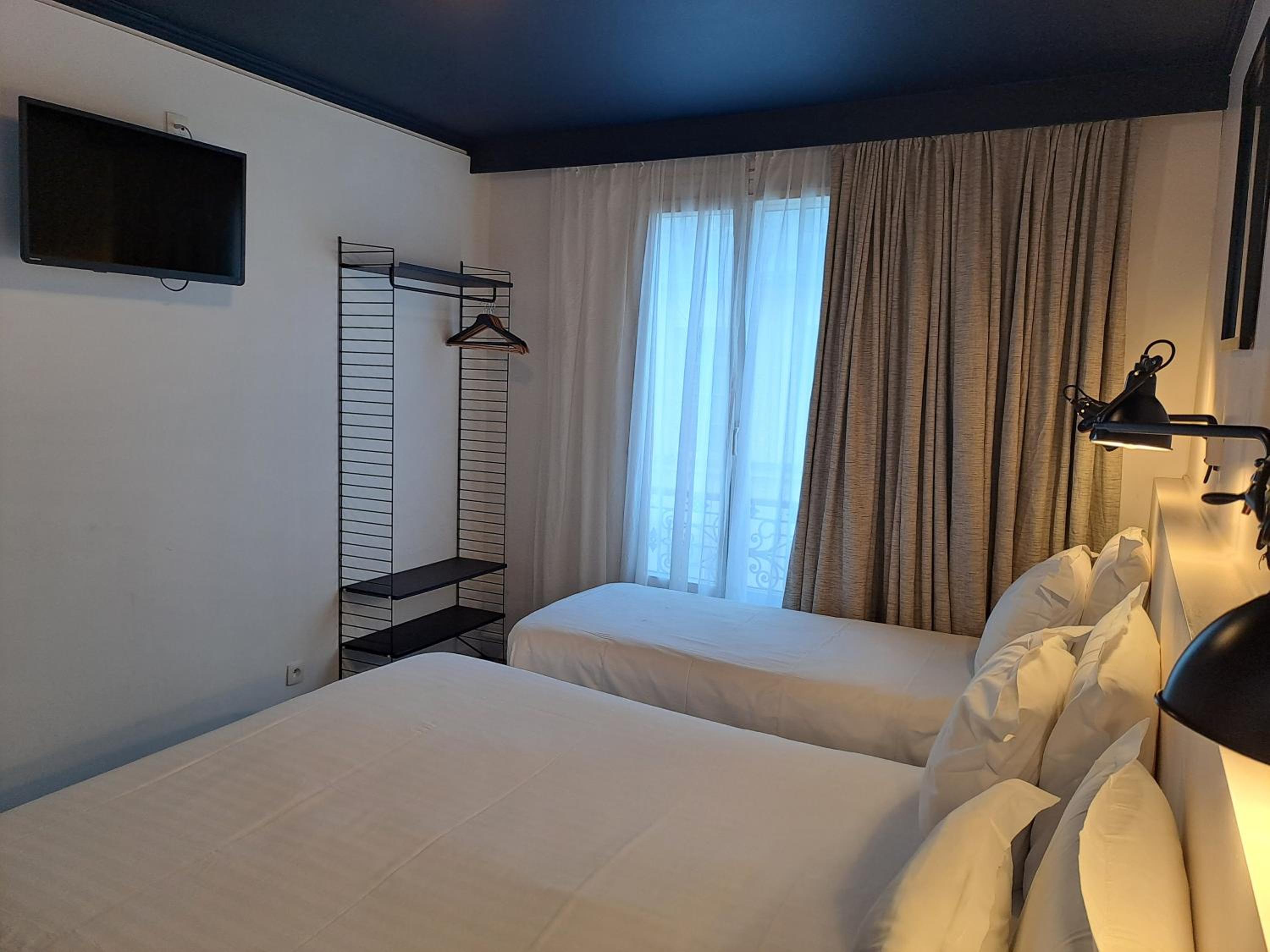 Standard Triple Room photo 2