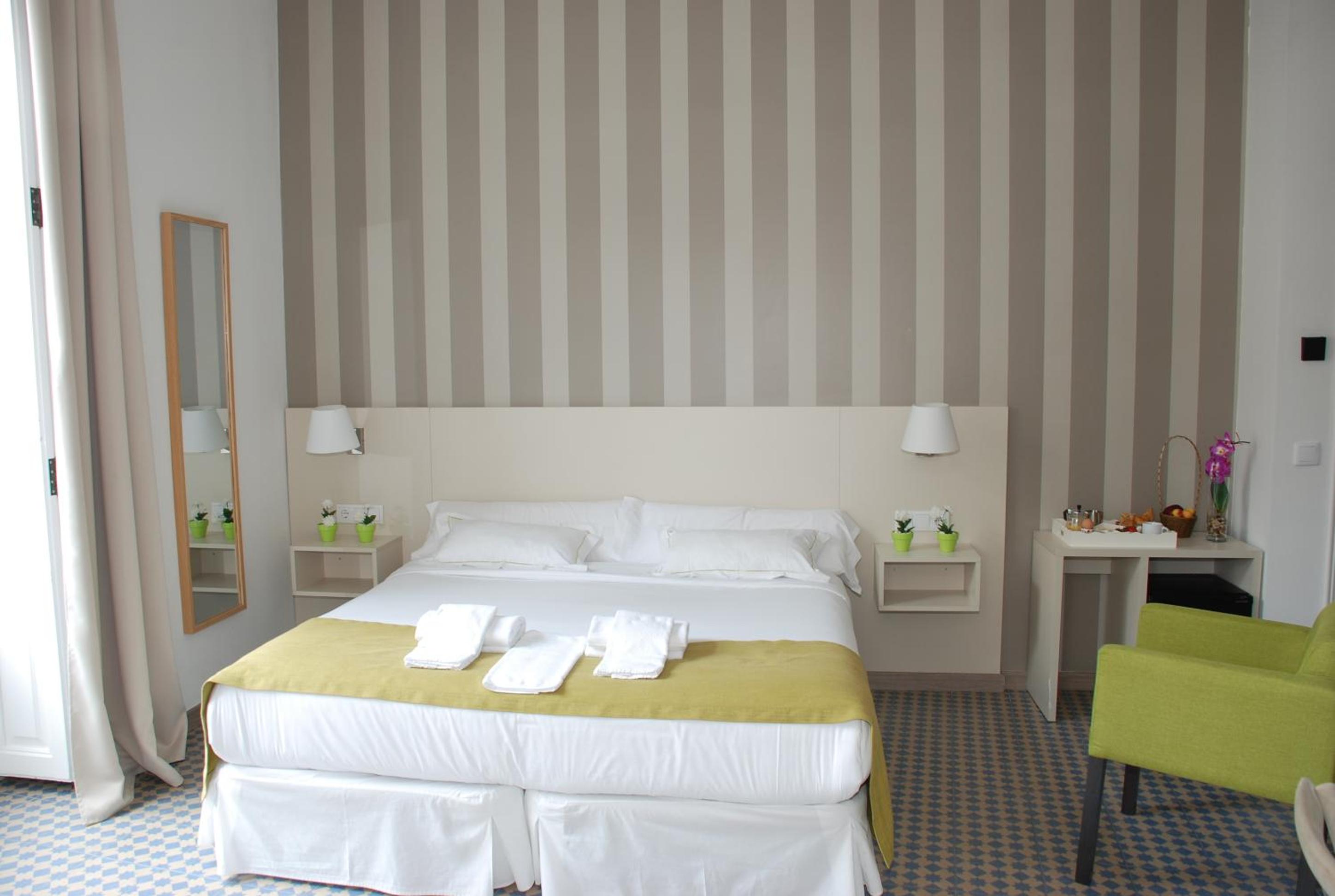 Deluxe Double Room photo 3
