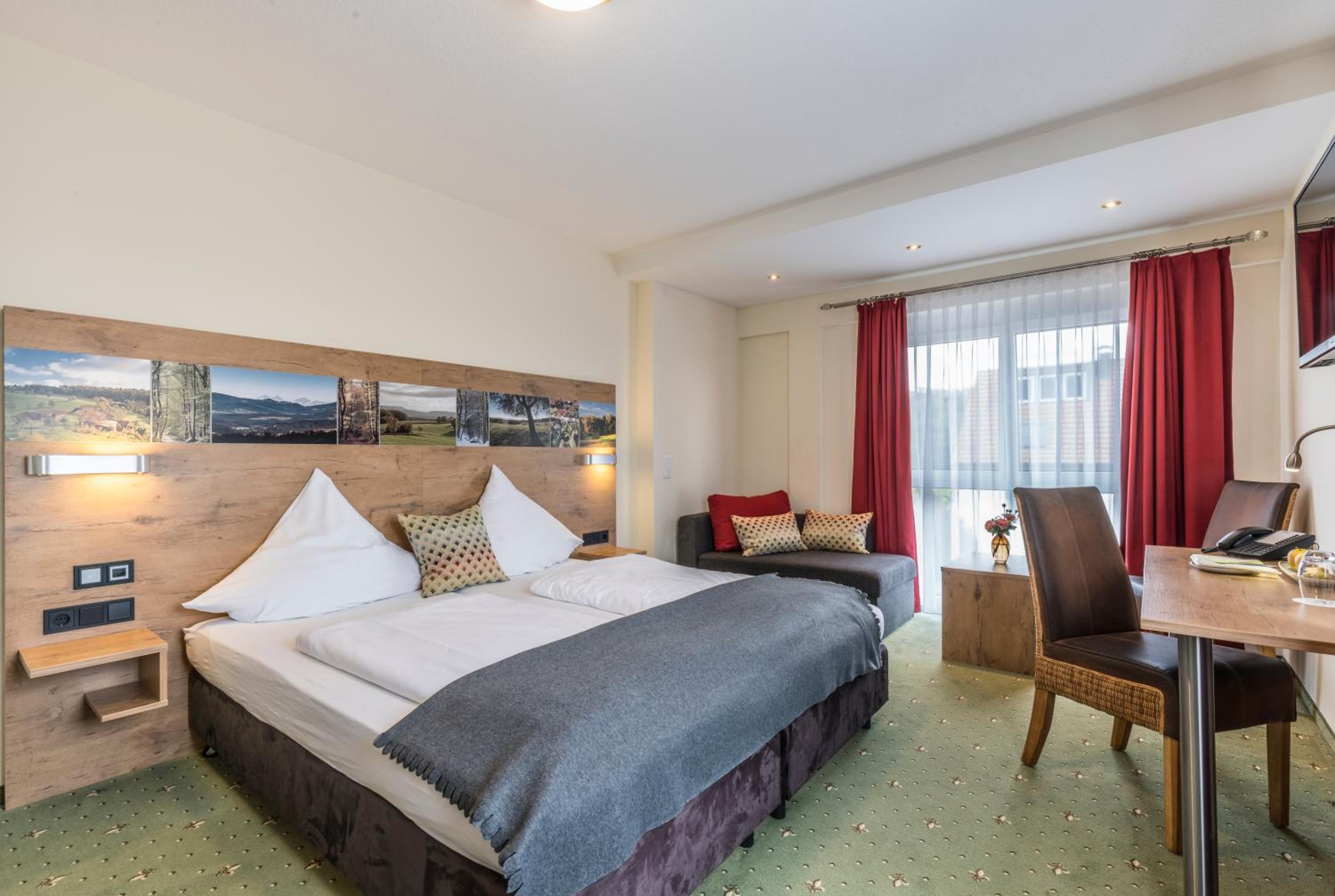 Standard Triple Room (with Air Conditioning) photo 3