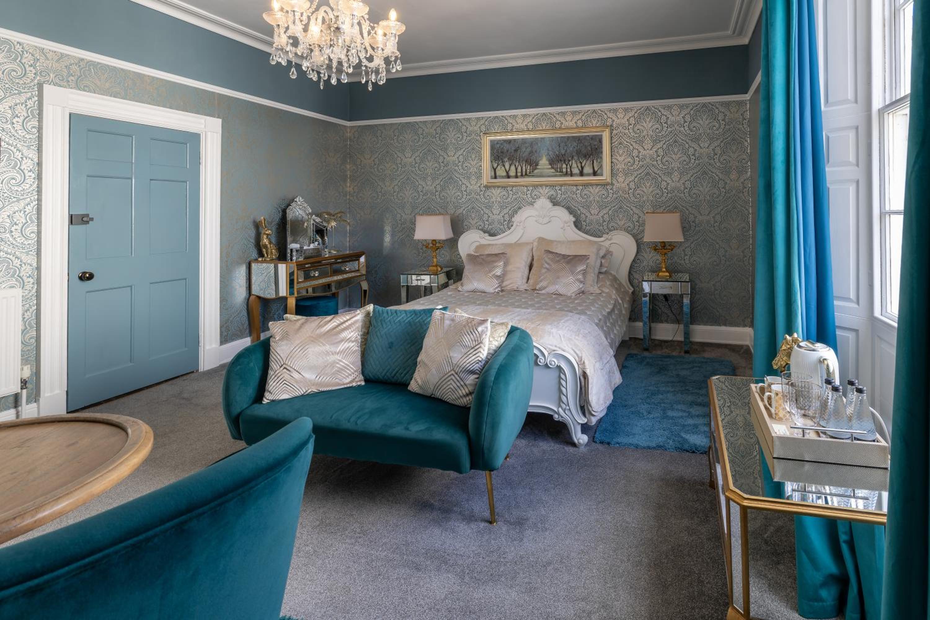 Deluxe King Room - Spring photo 2