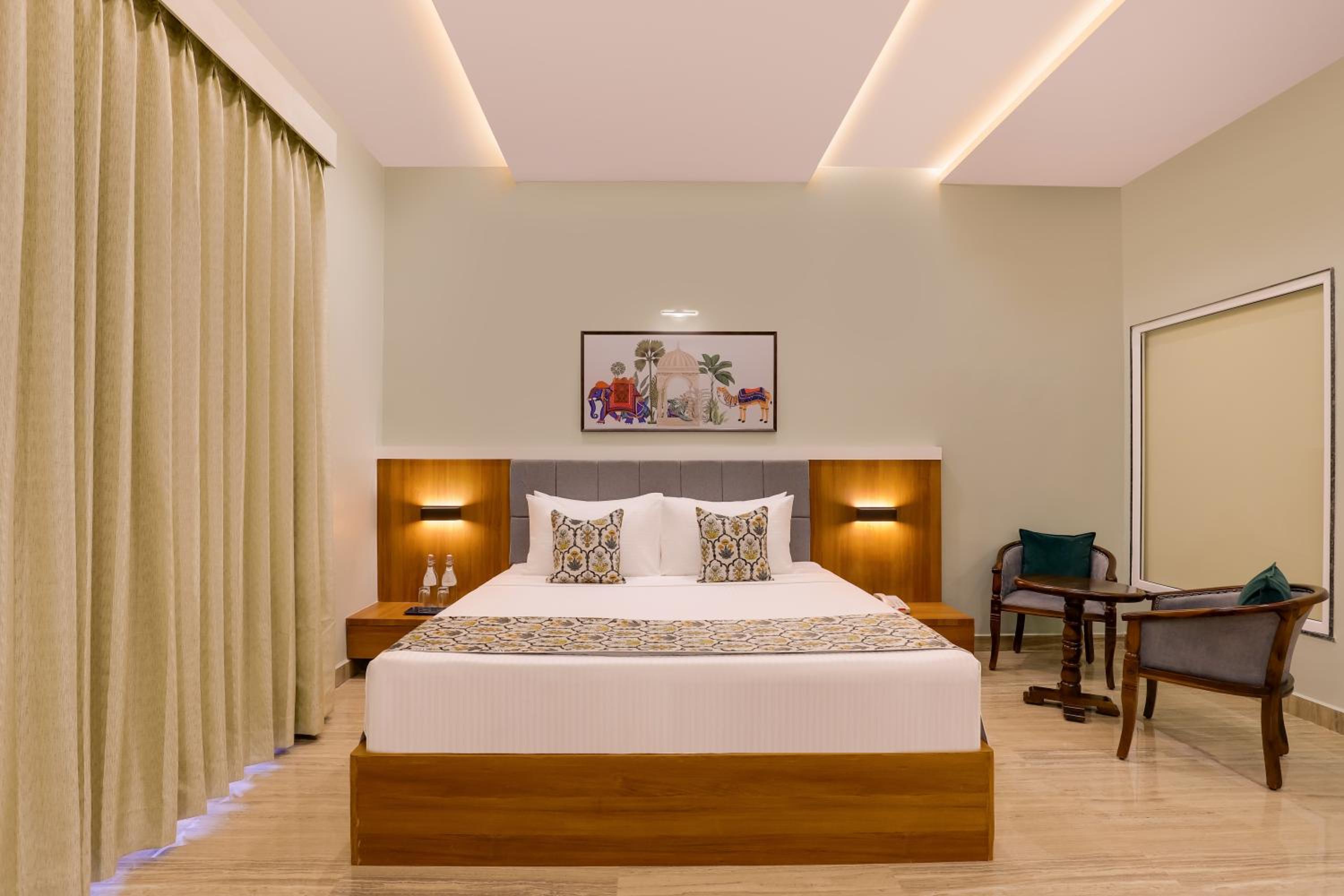 Superior King Room (Complimentary Welcome Drink on arrival) - Photo 5