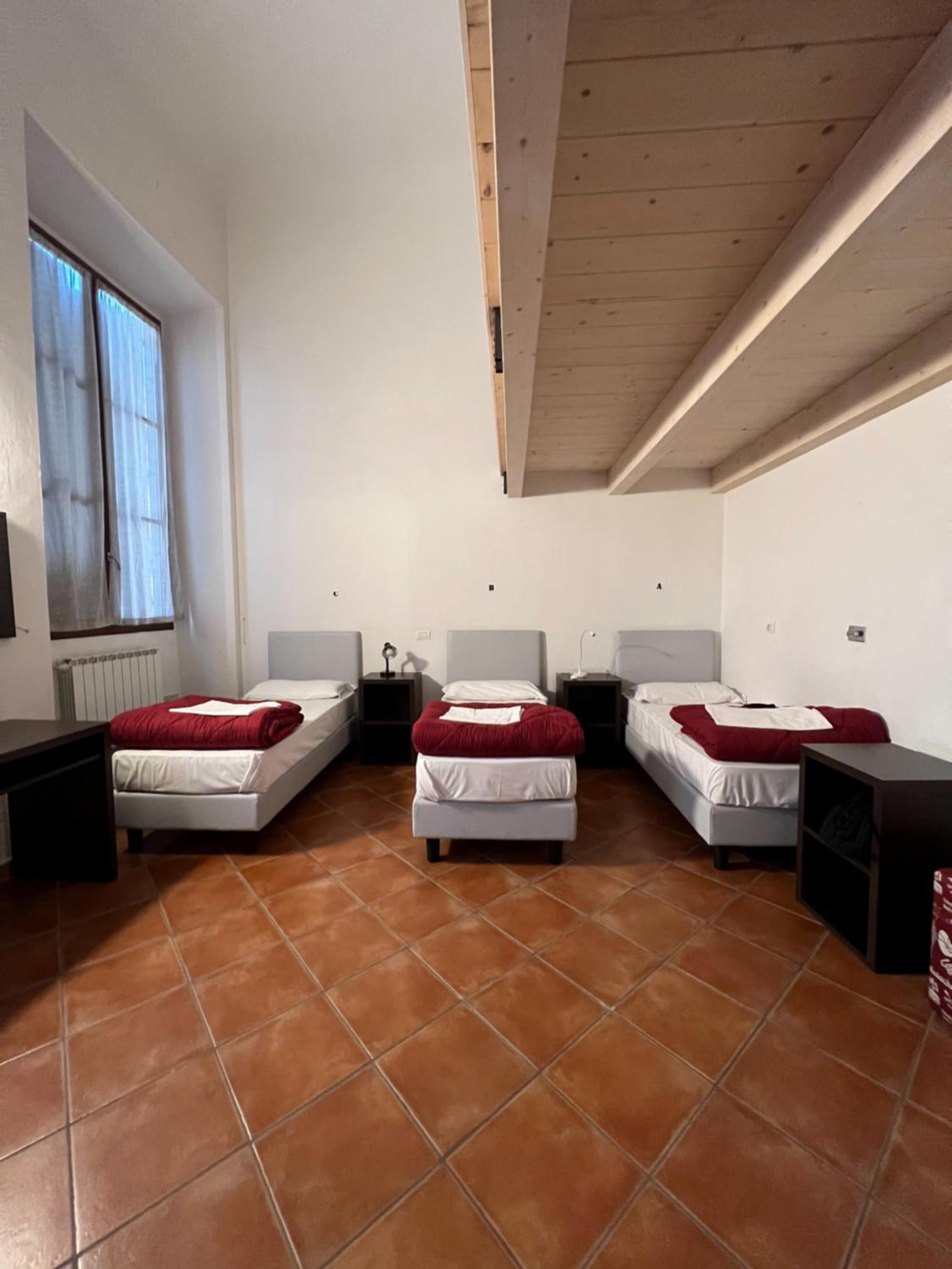 Bed in 4-Bed Female Dormitory Room photo 3