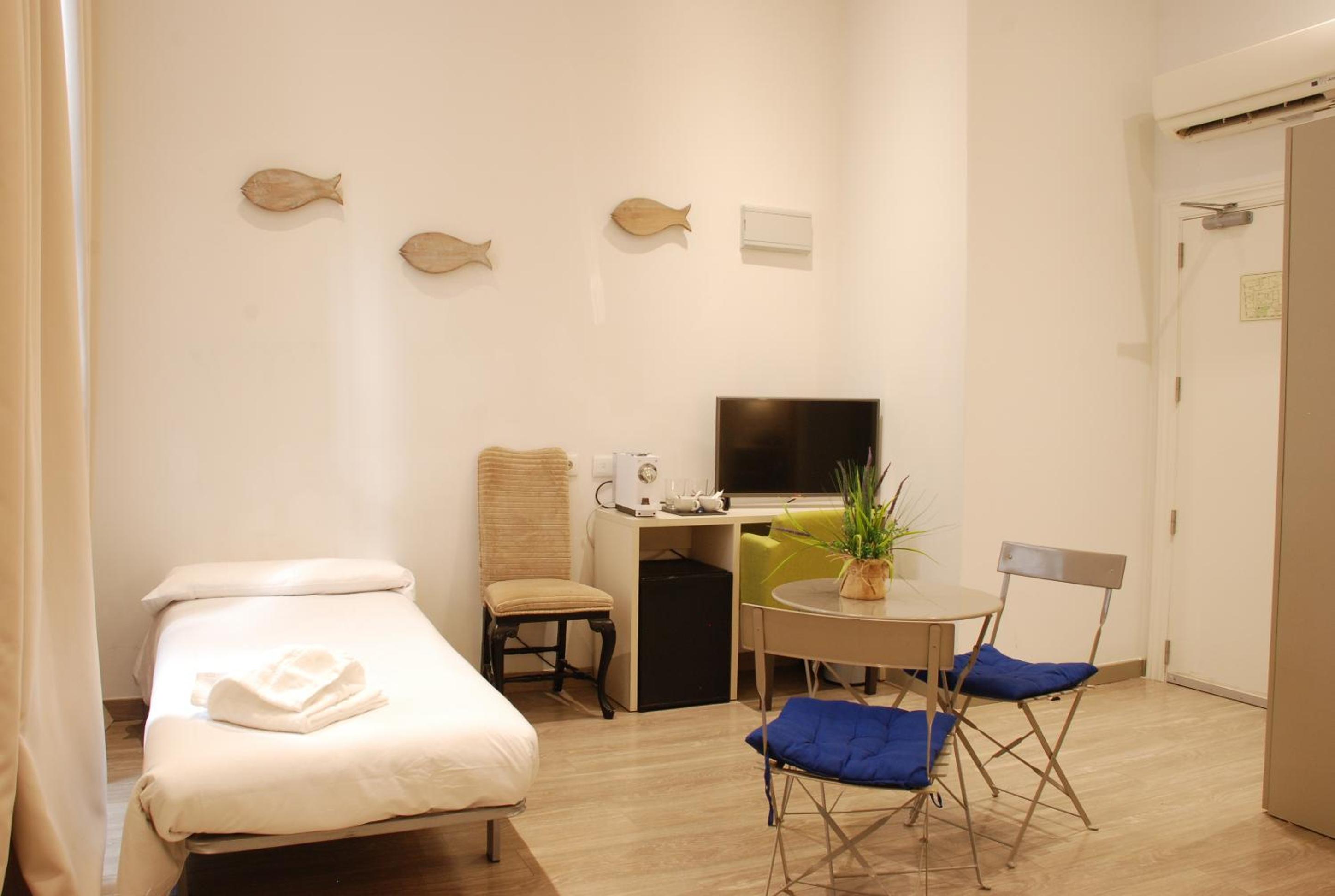 Superior Triple Room photo 3