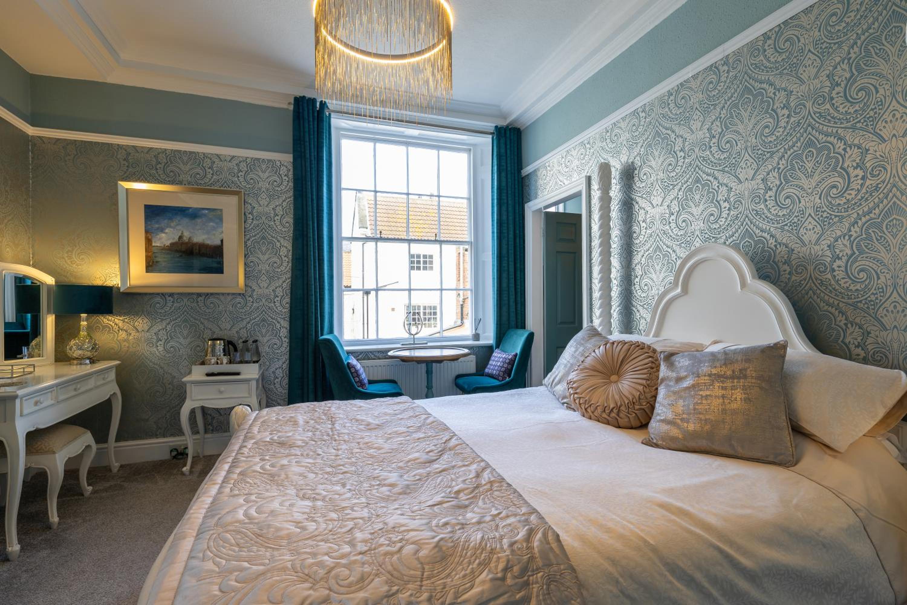 Superior King Room - Summer photo 2