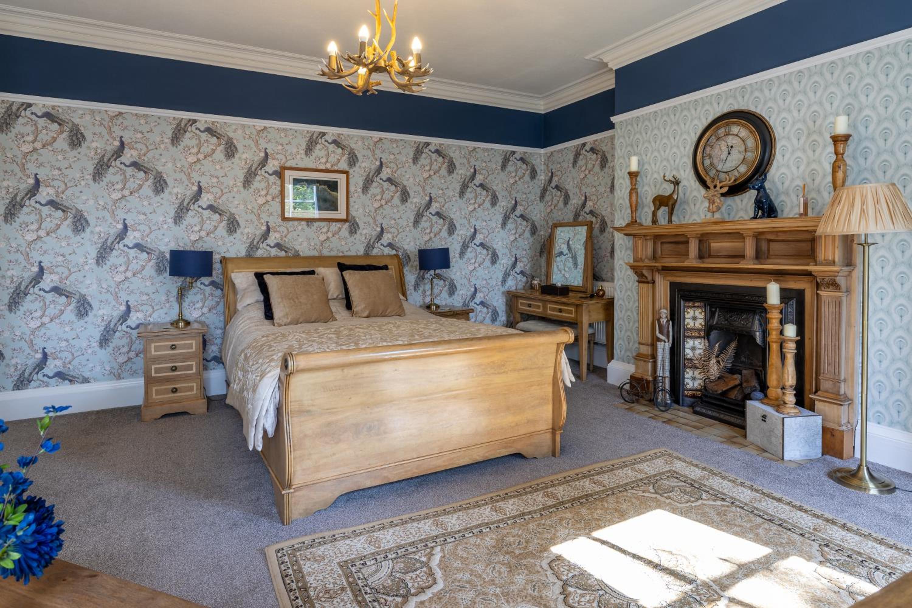 Deluxe King Room - Autumn photo 3
