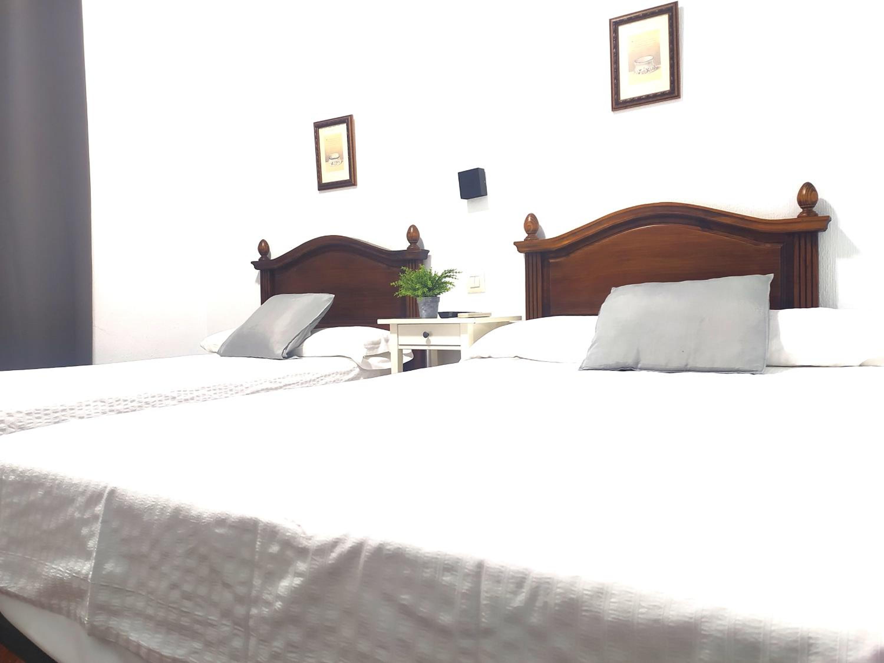 Double Room with Extra Bed - Photo 3
