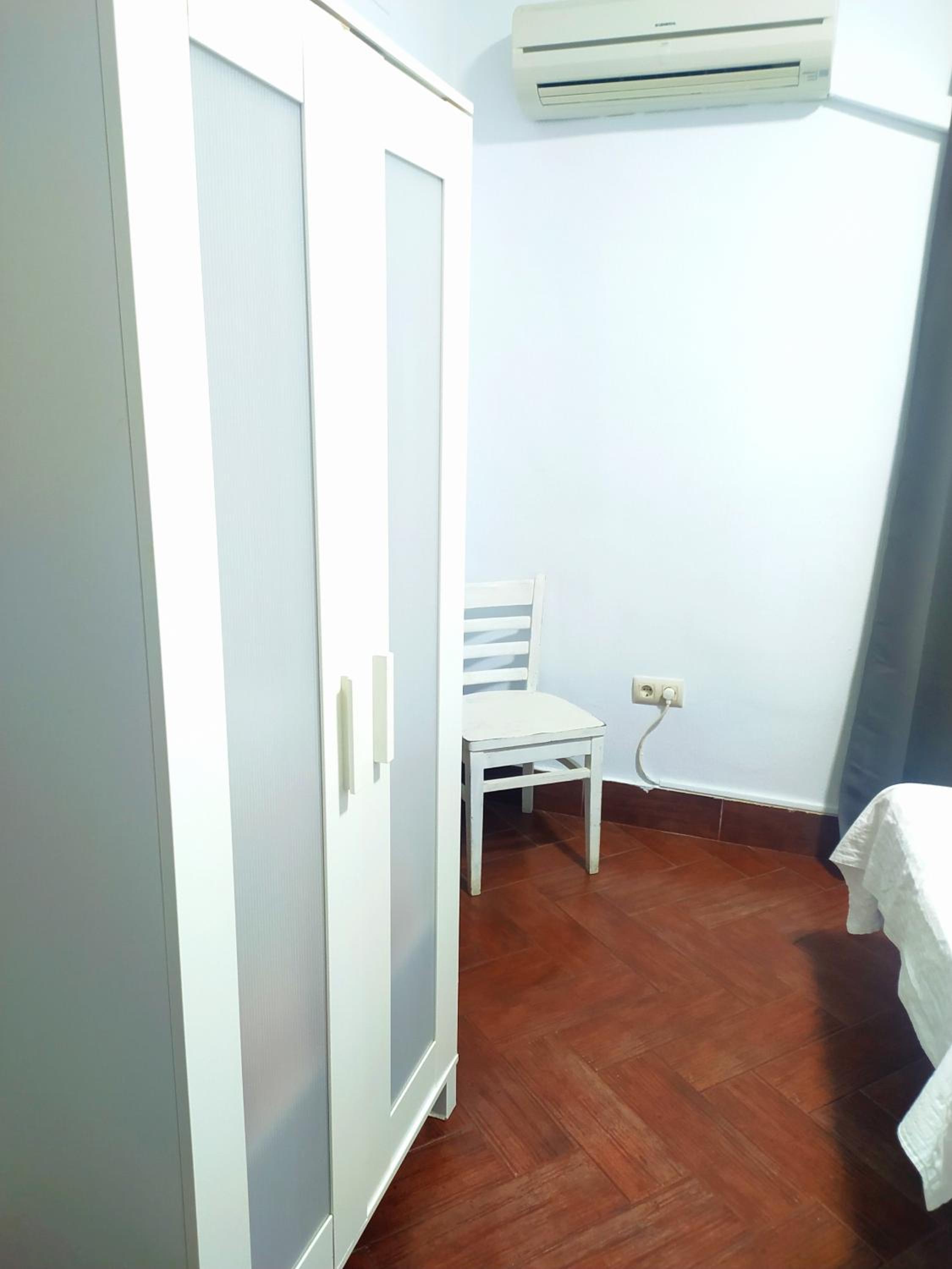 Double Room with Extra Bed - Photo 17
