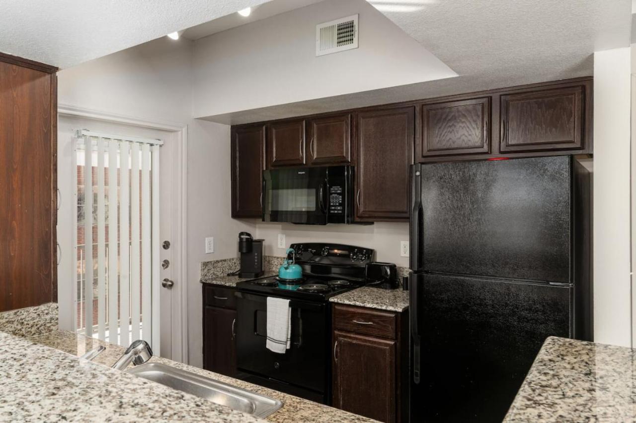 Apartment photo 2