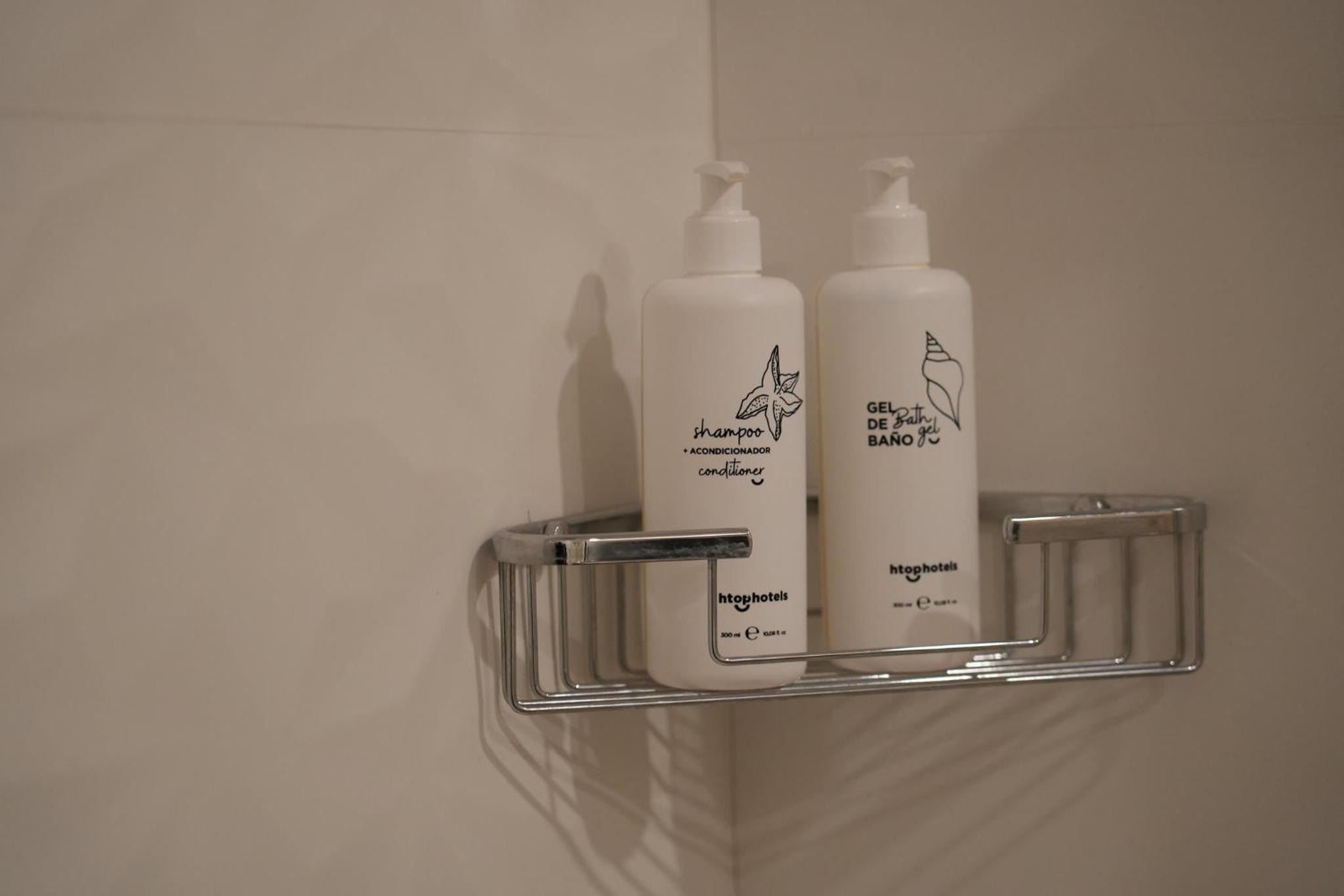 Double Room - Photo 6