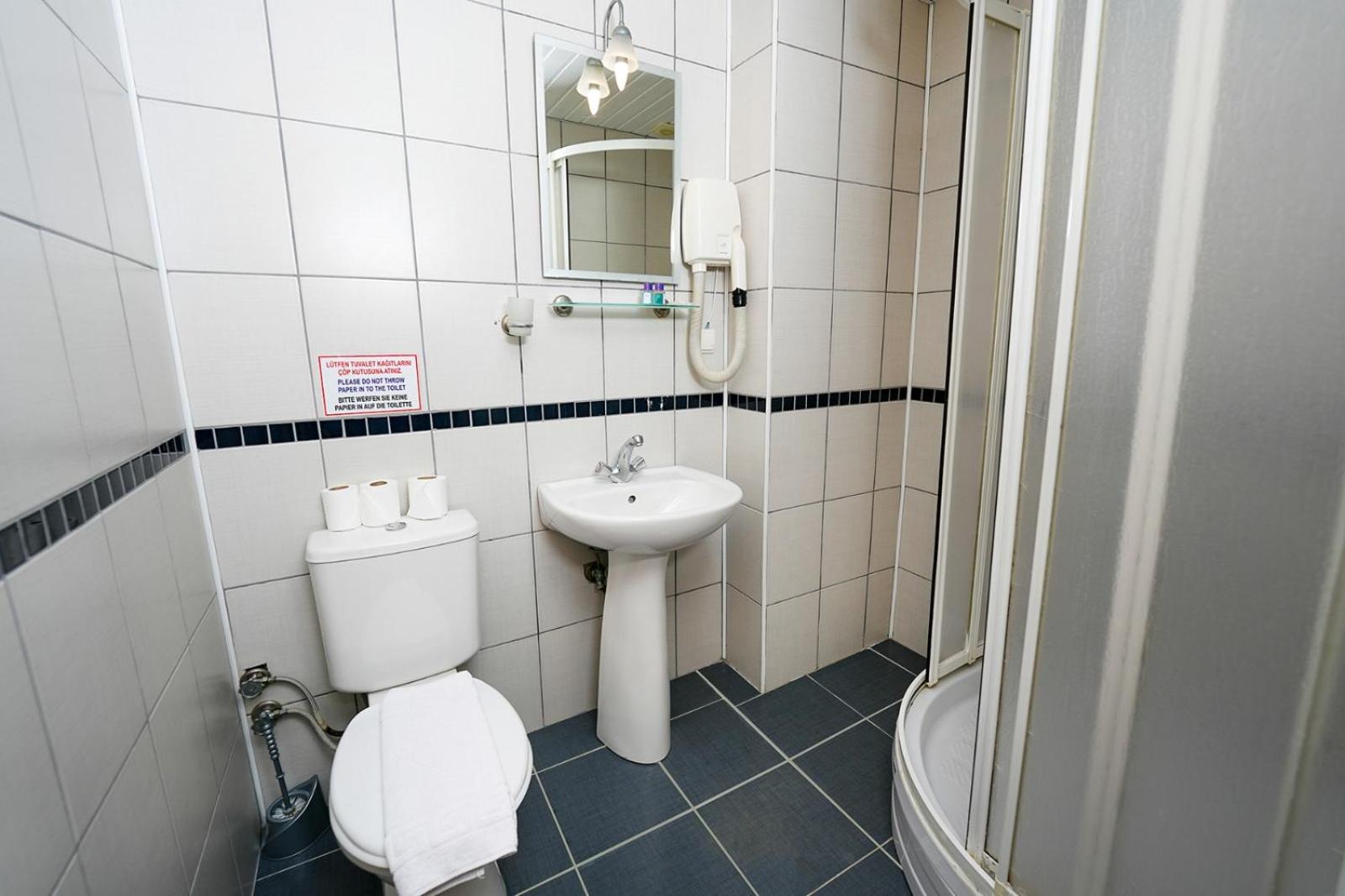 Deluxe Double or Twin Room with Sea View - Photo 3