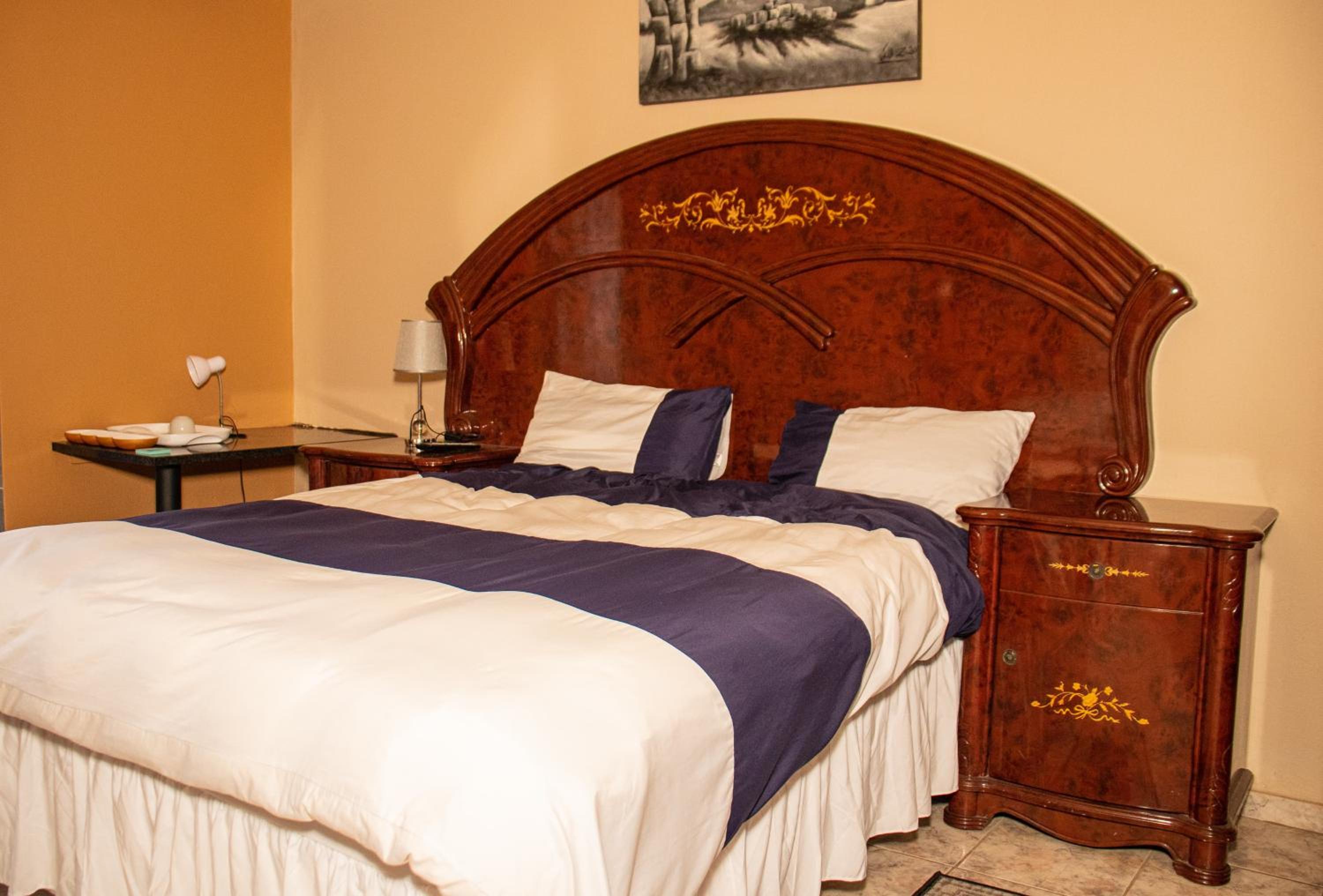 Budget Double Room photo 1