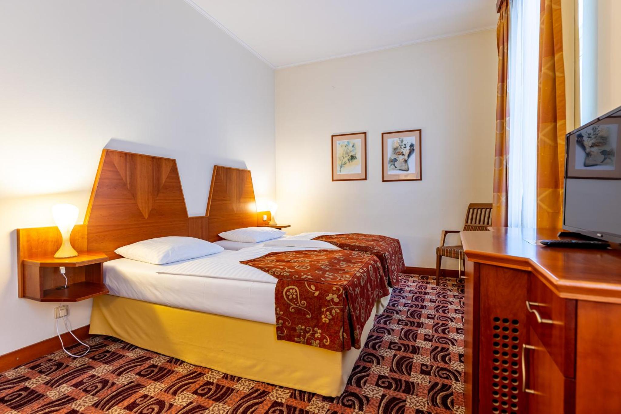 Superior Twin Room - Photo 31