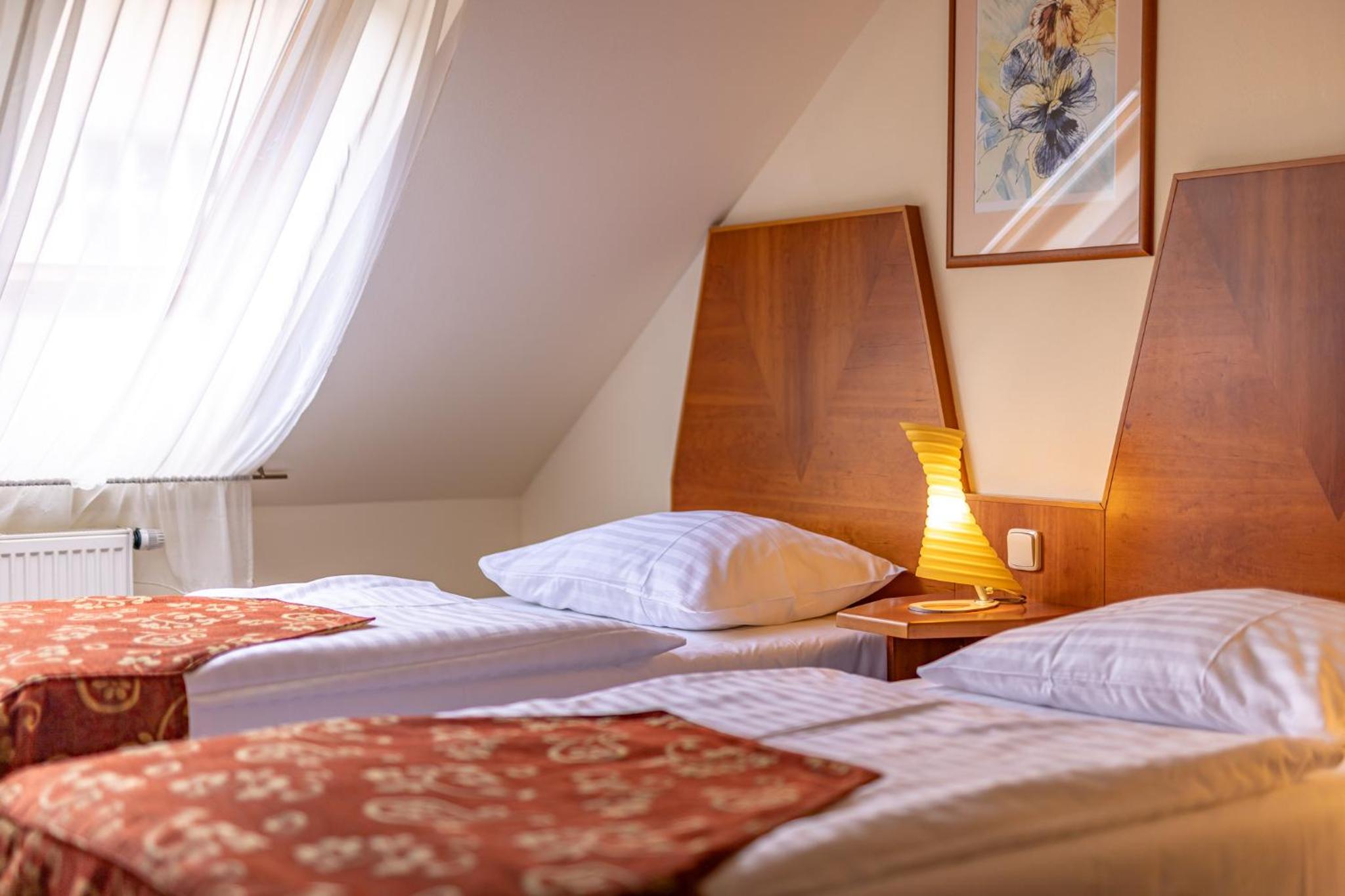 Superior Twin Room - Photo 12