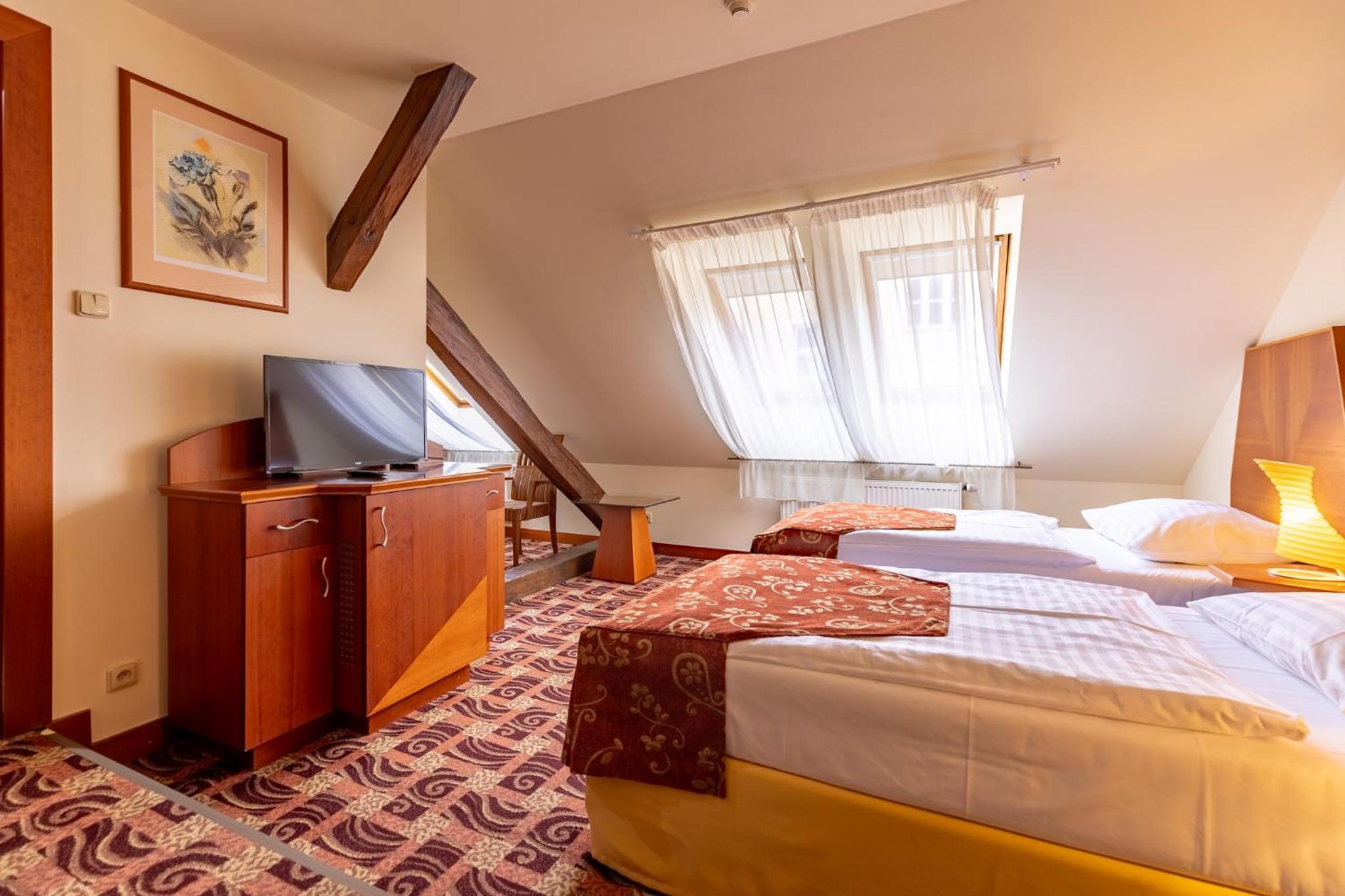 Superior Twin Room - Photo 13