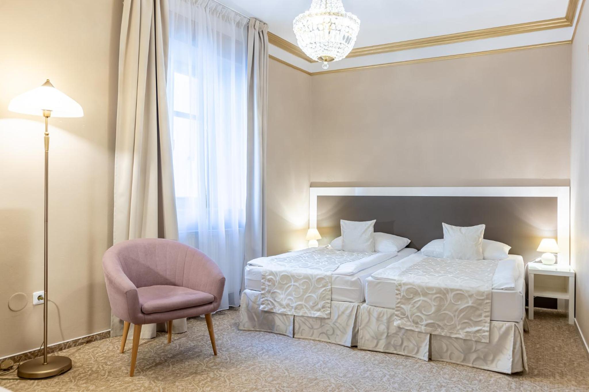 Superior Twin Room - Photo 35