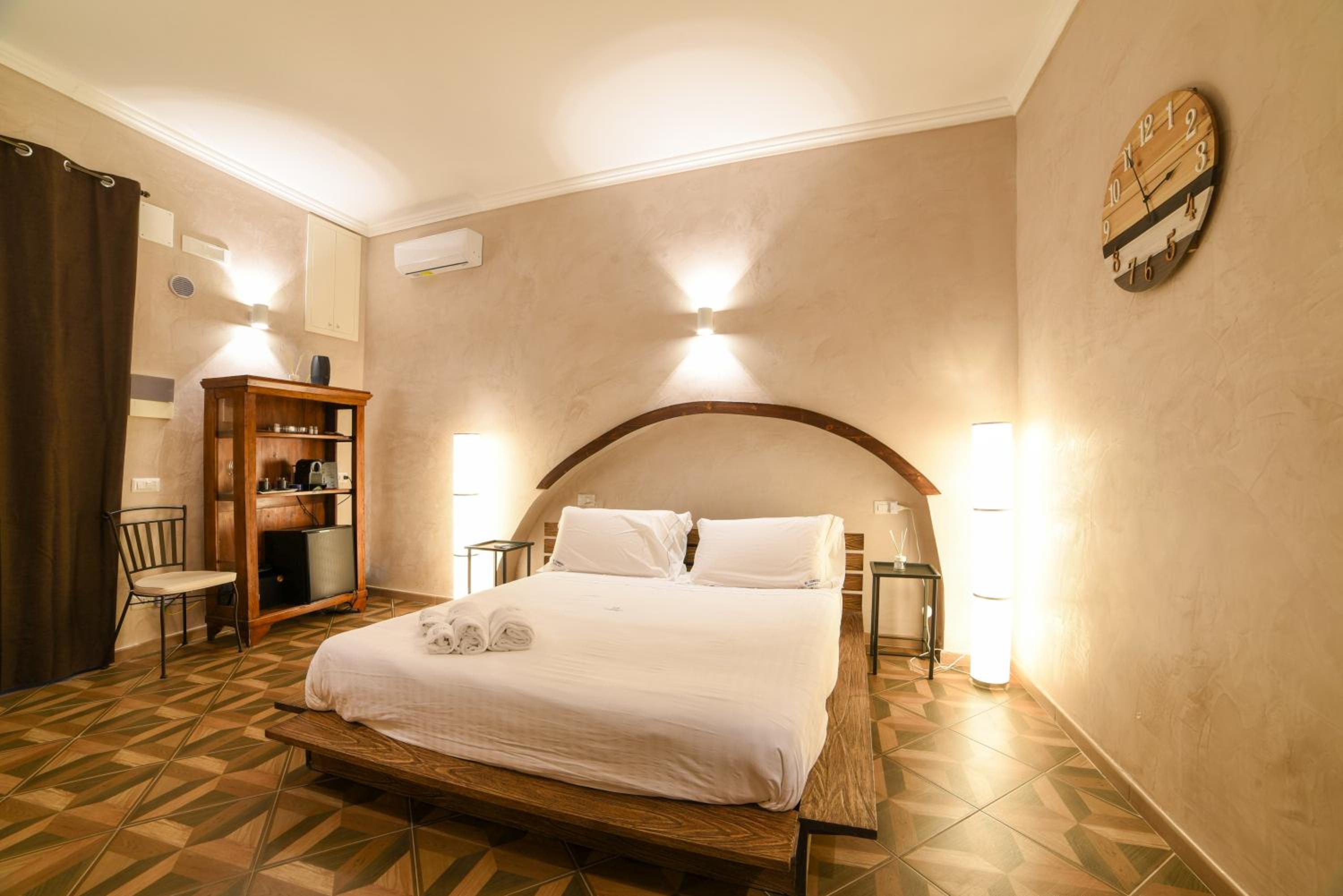 King Room With Spa Bath photo 1