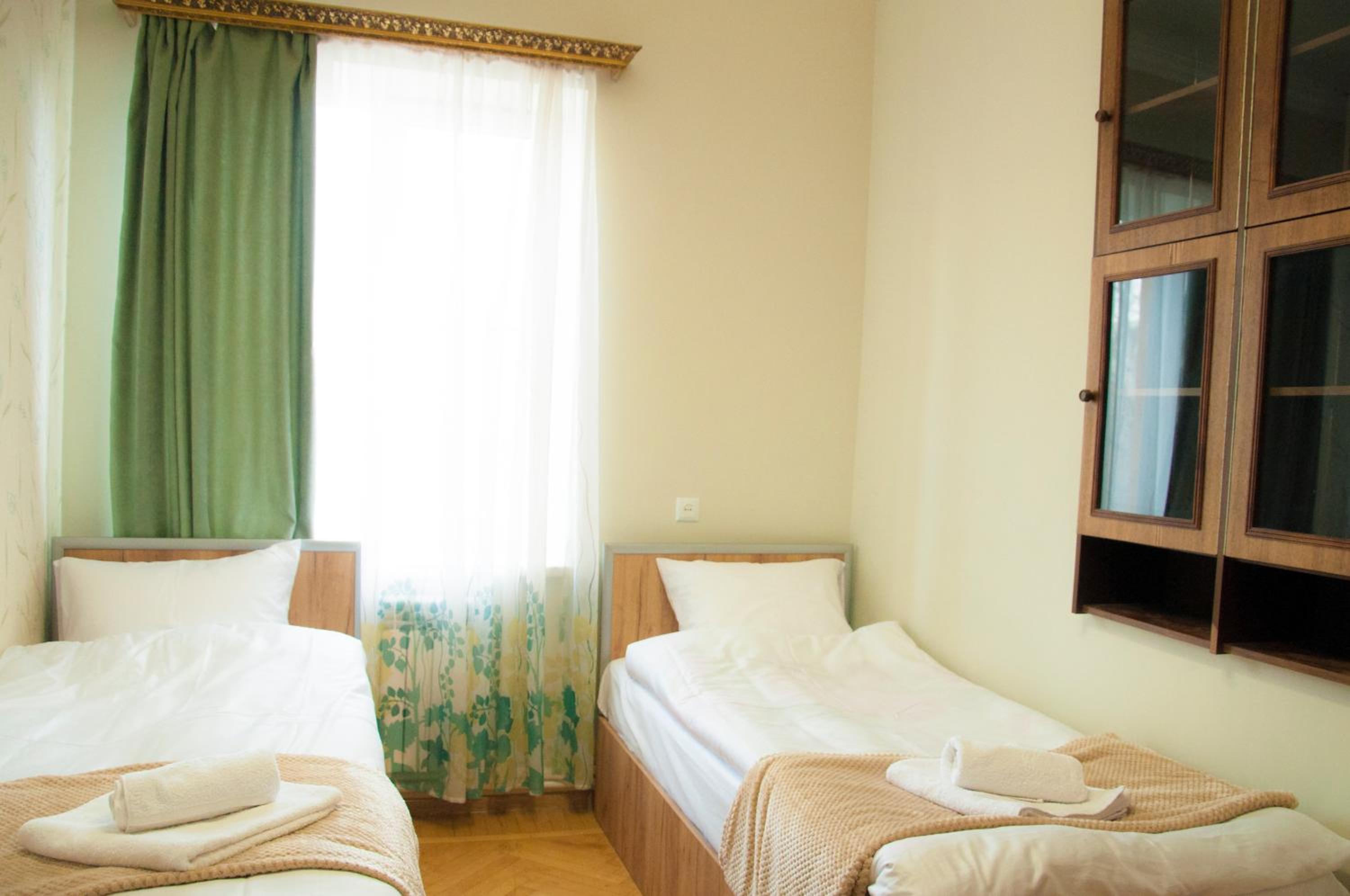 Standard Twin Room photo 2