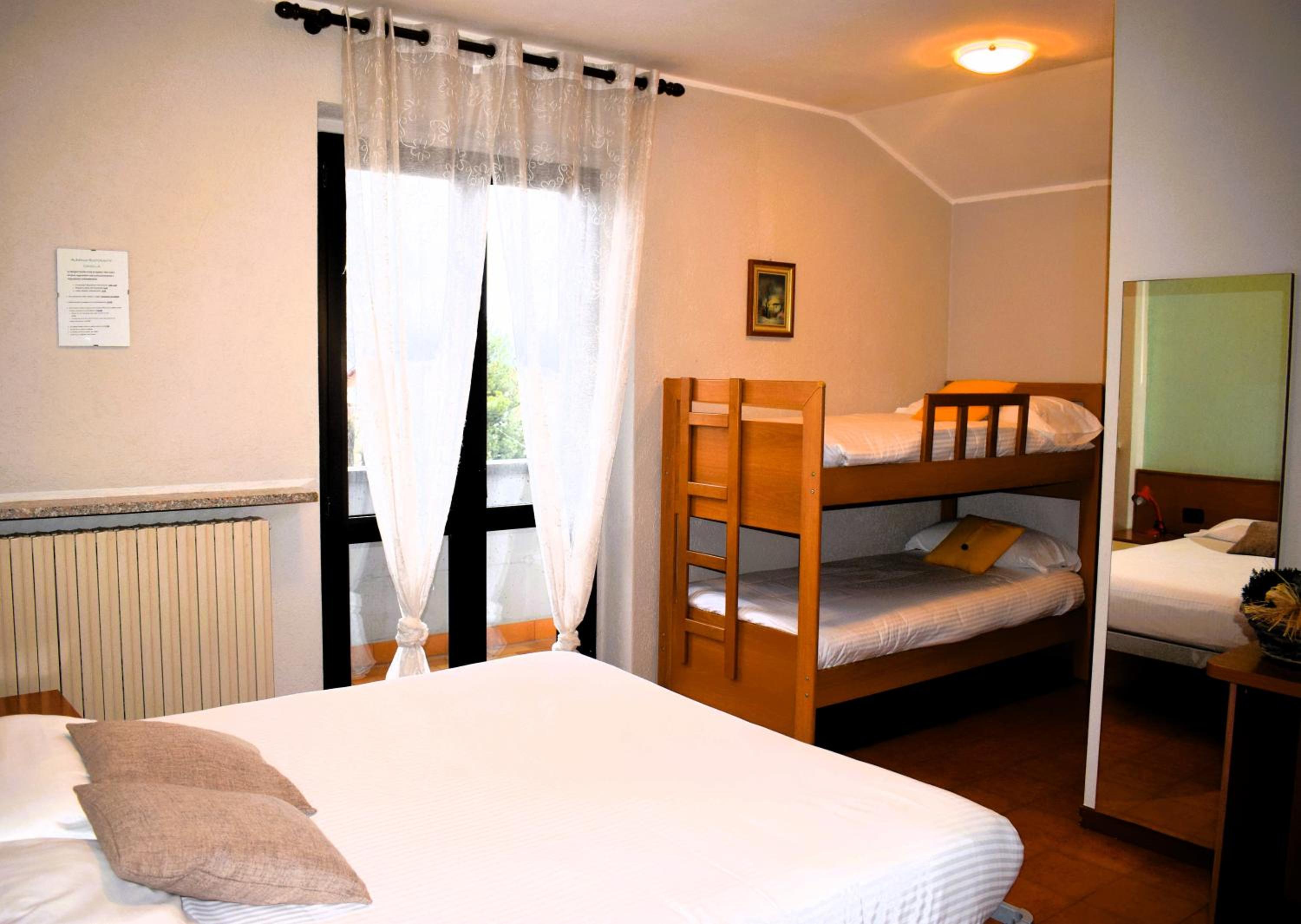 Basic Triple Room