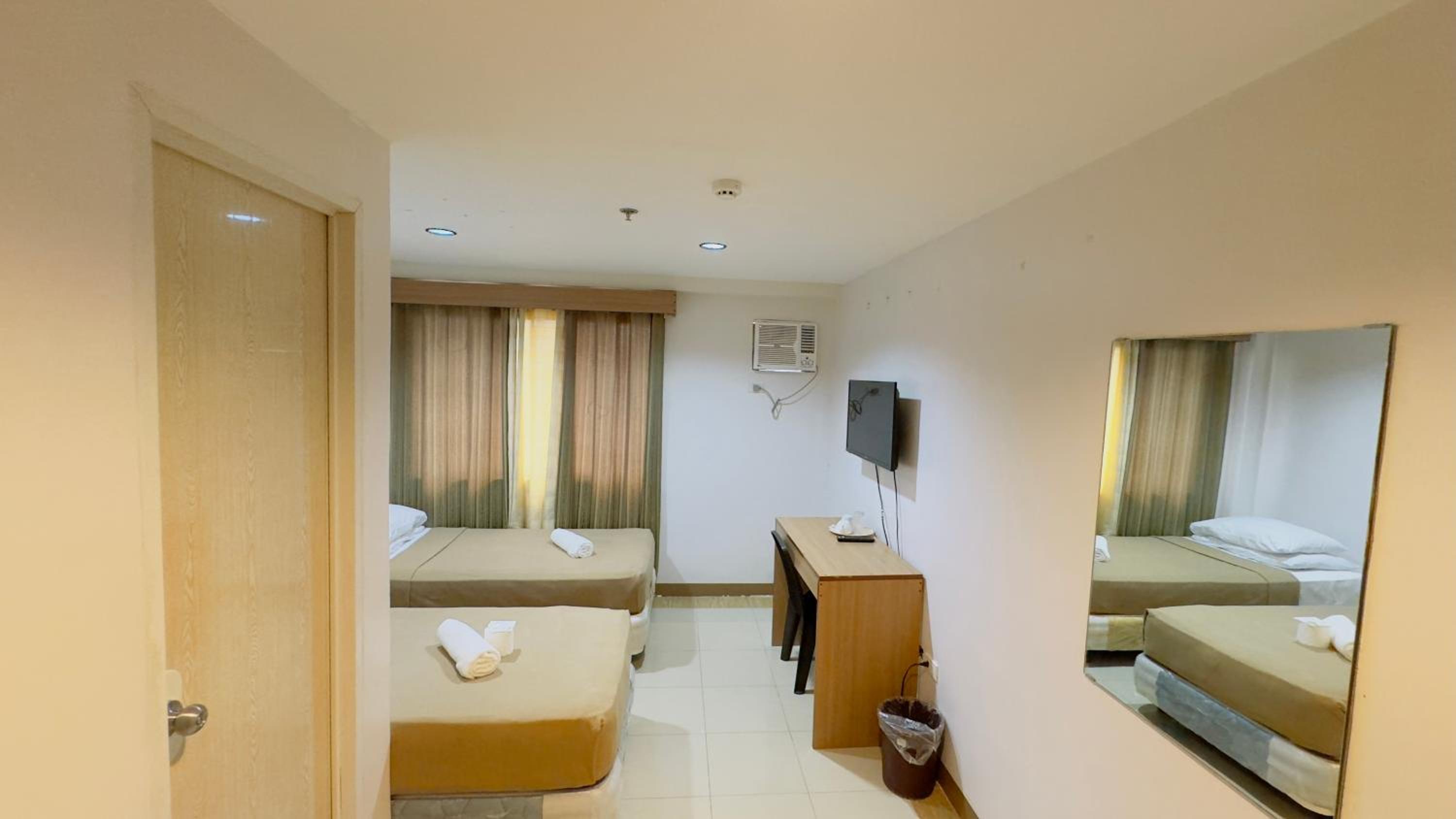 Large Twin Room photo 1
