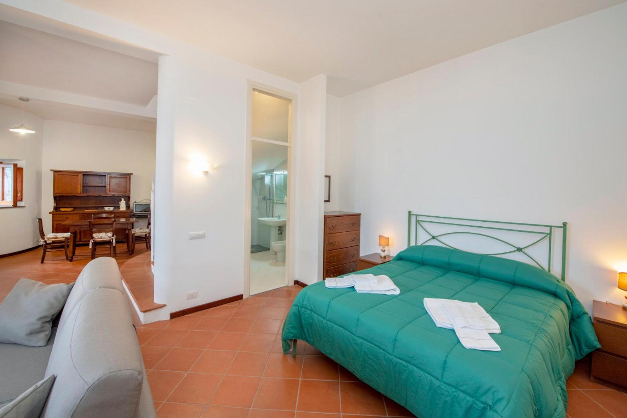 One-Bedroom House photo 1