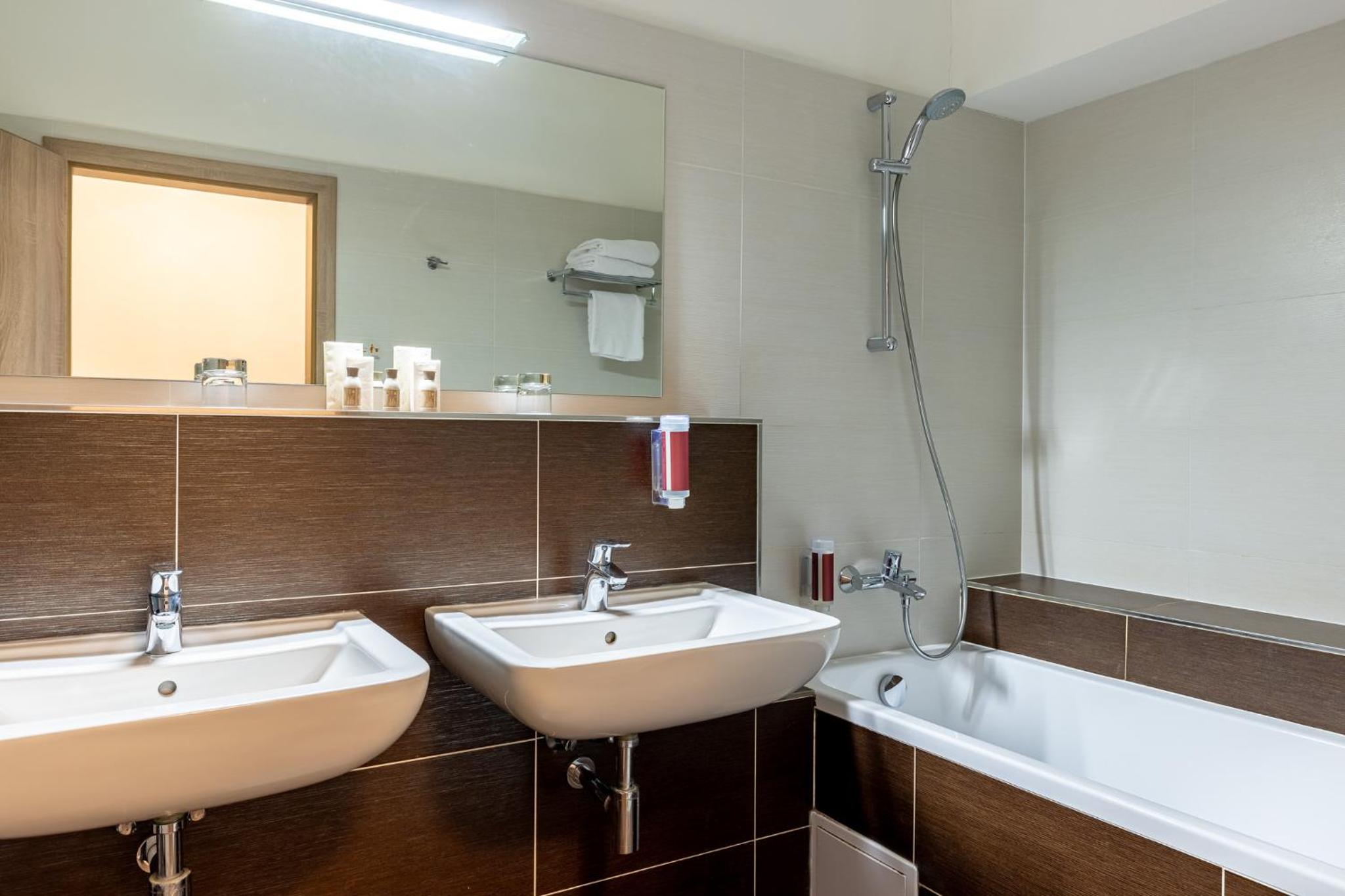 Triple Room - Photo 21