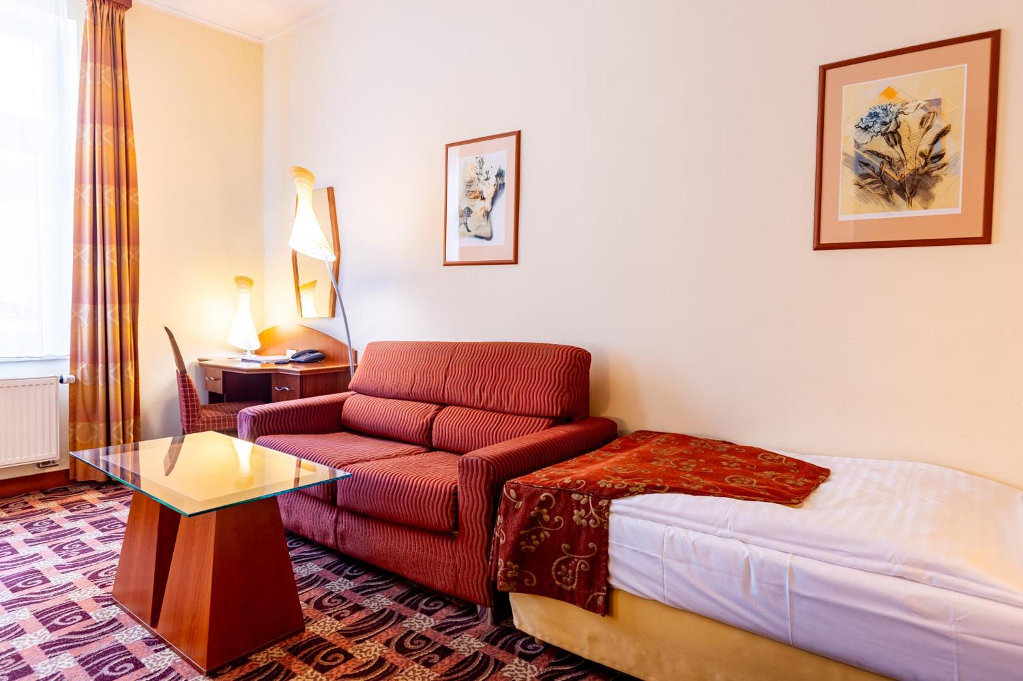 Triple Room - Photo 19