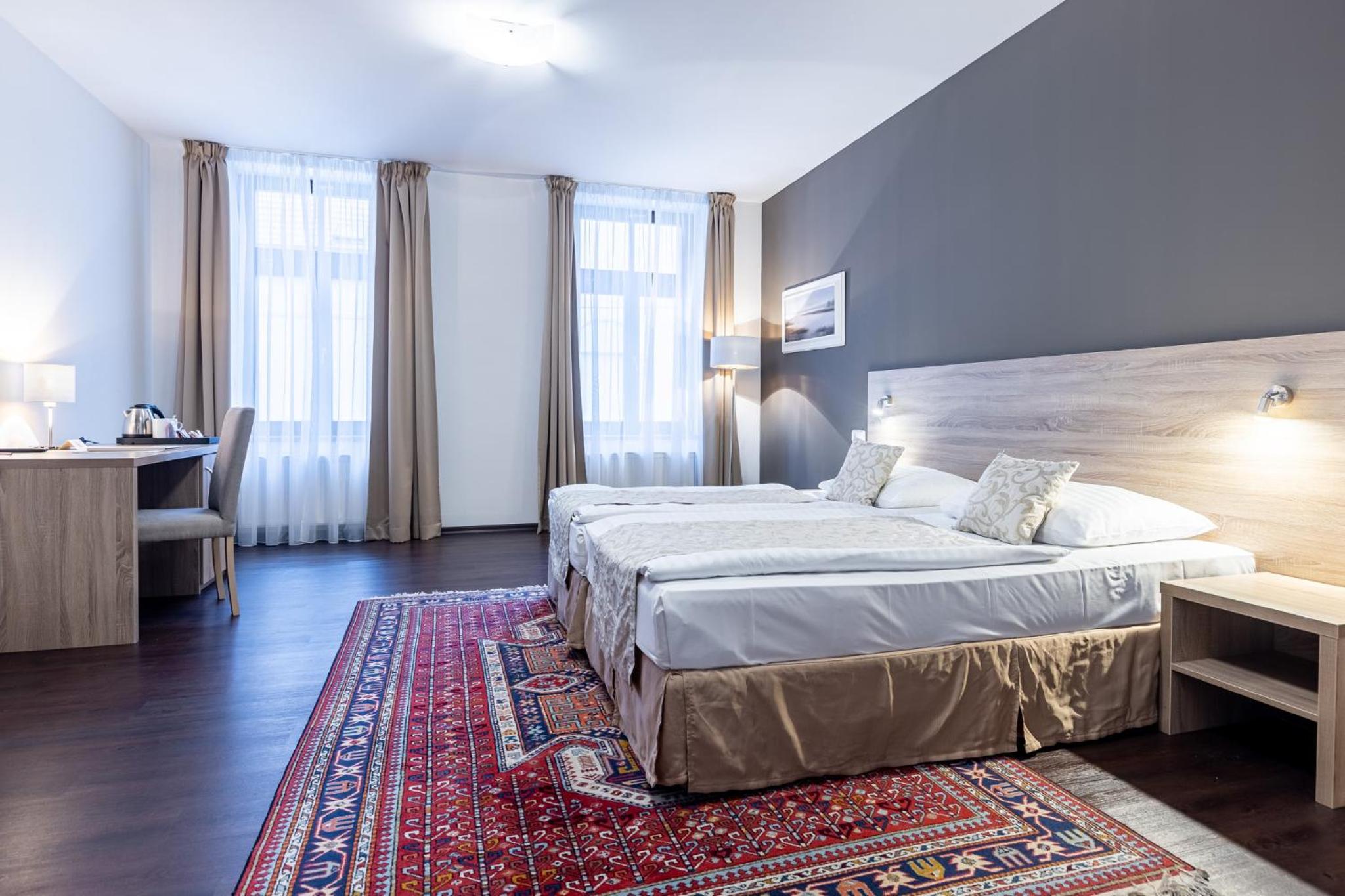 Triple Room - Photo 13