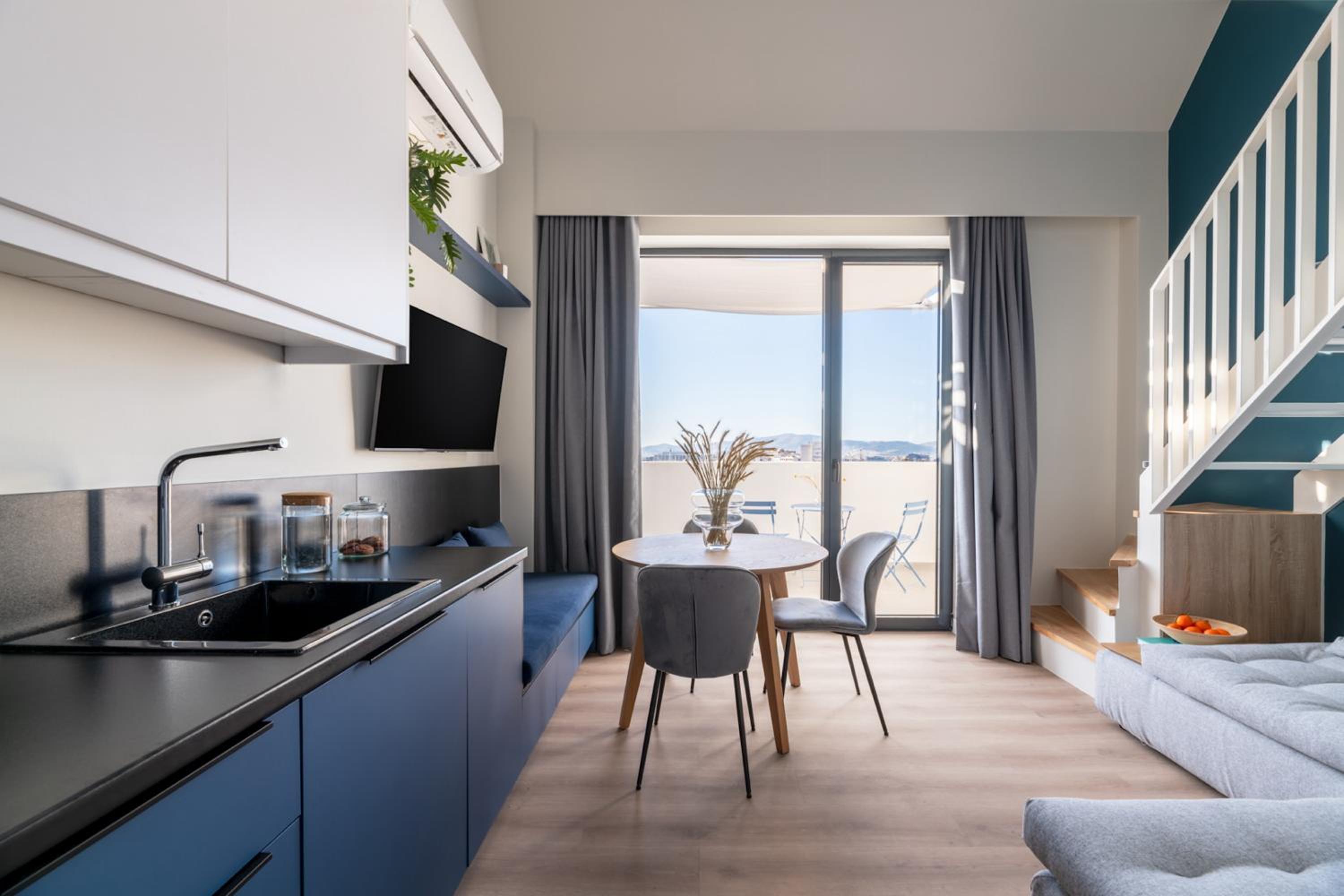 Suite with Balcony photo 1